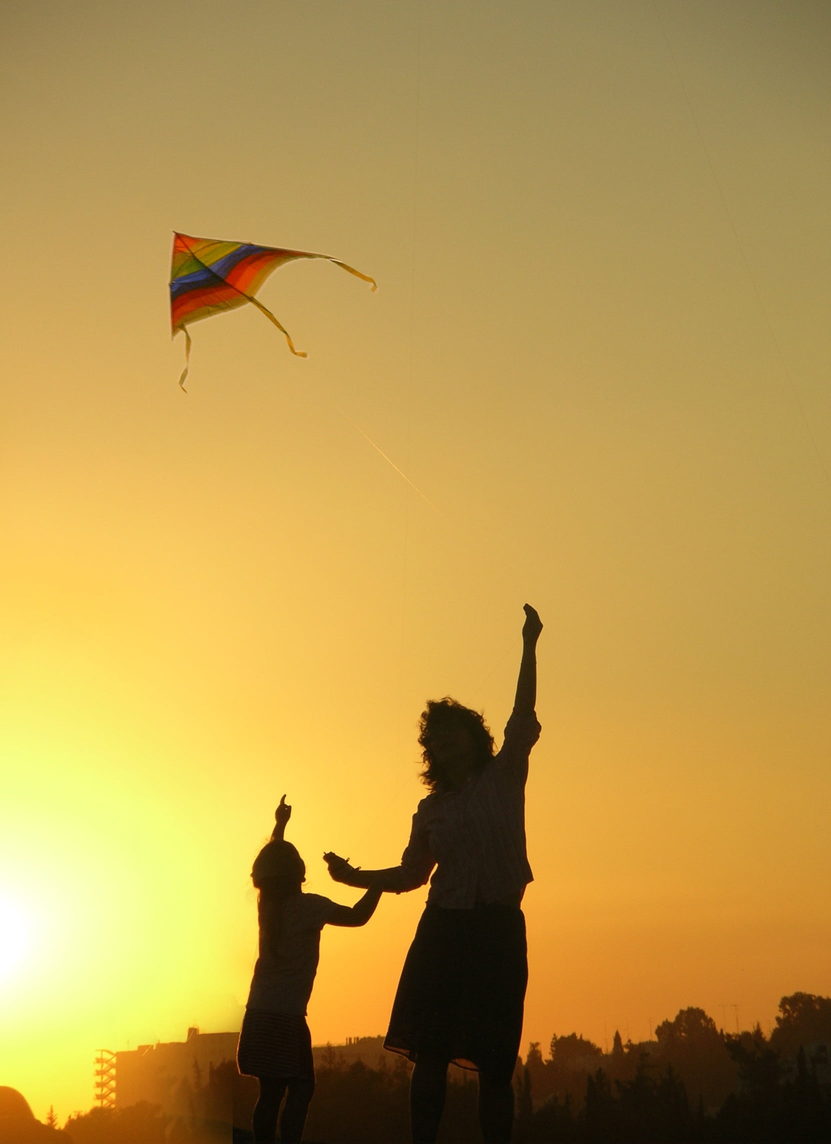 green, positive emotion, arms raised, orange, lifestyles, standing, emotion, flying, orange color, child, togetherness, people, kite, female, mid-air, kite - toy, Phone HD Wallpaper