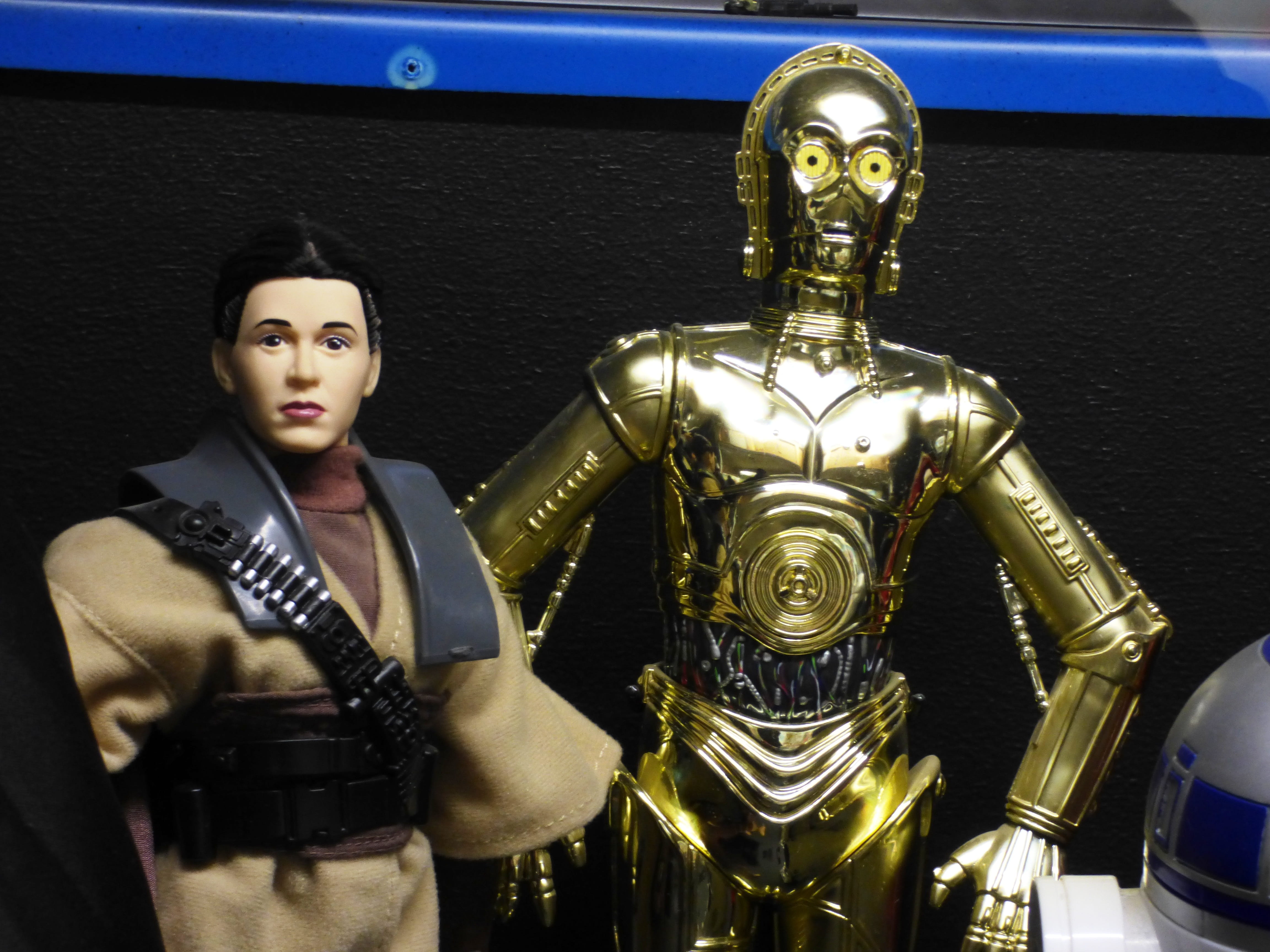 statue, architecture, store, belief, religion, starwars, female likeness, creativity, futuristic, human representation, c3po, the figurine, retail display, HD Wallpaper