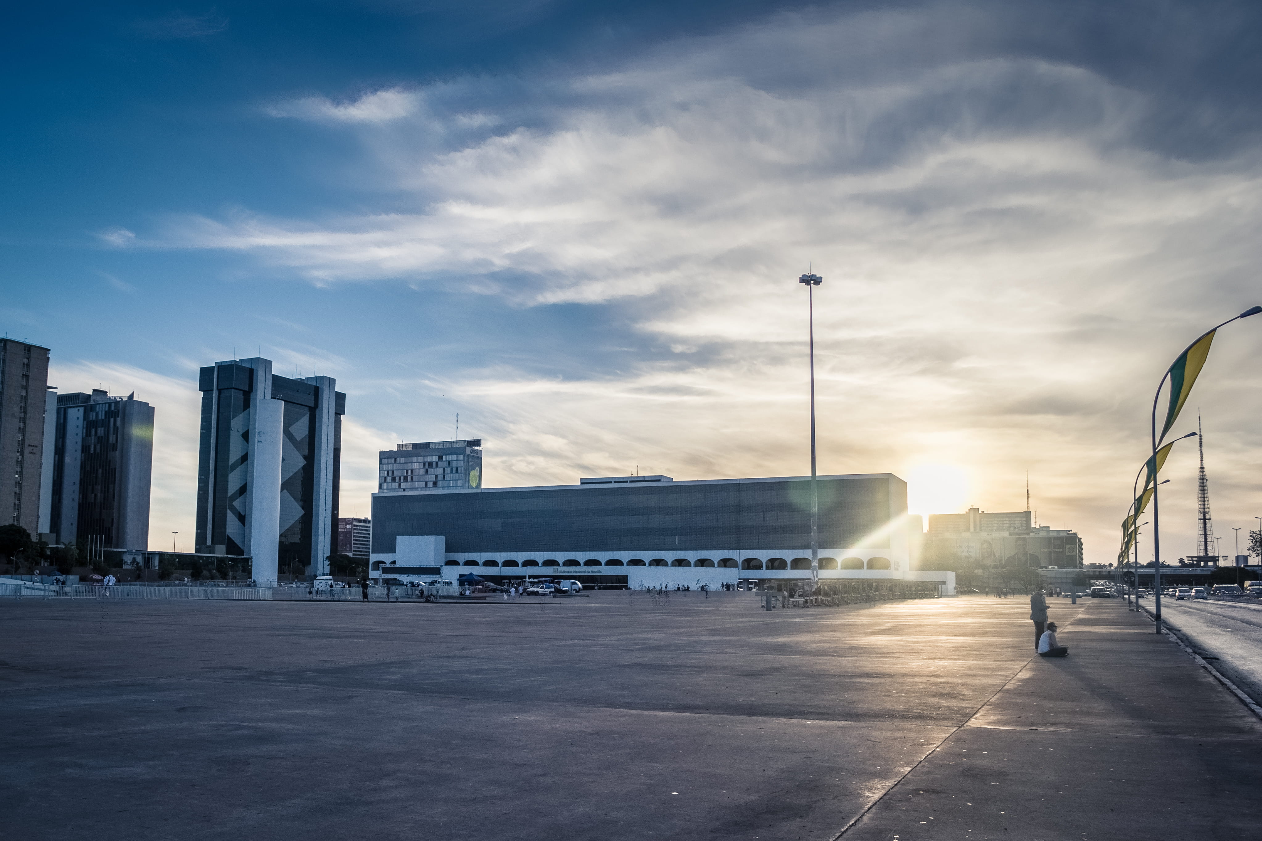 urban, architectural design, transportation, dusk, architecture, building, building exterior, skyline, lens flare, modern, 4K, travel, sky, skyscraper, HD Wallpaper