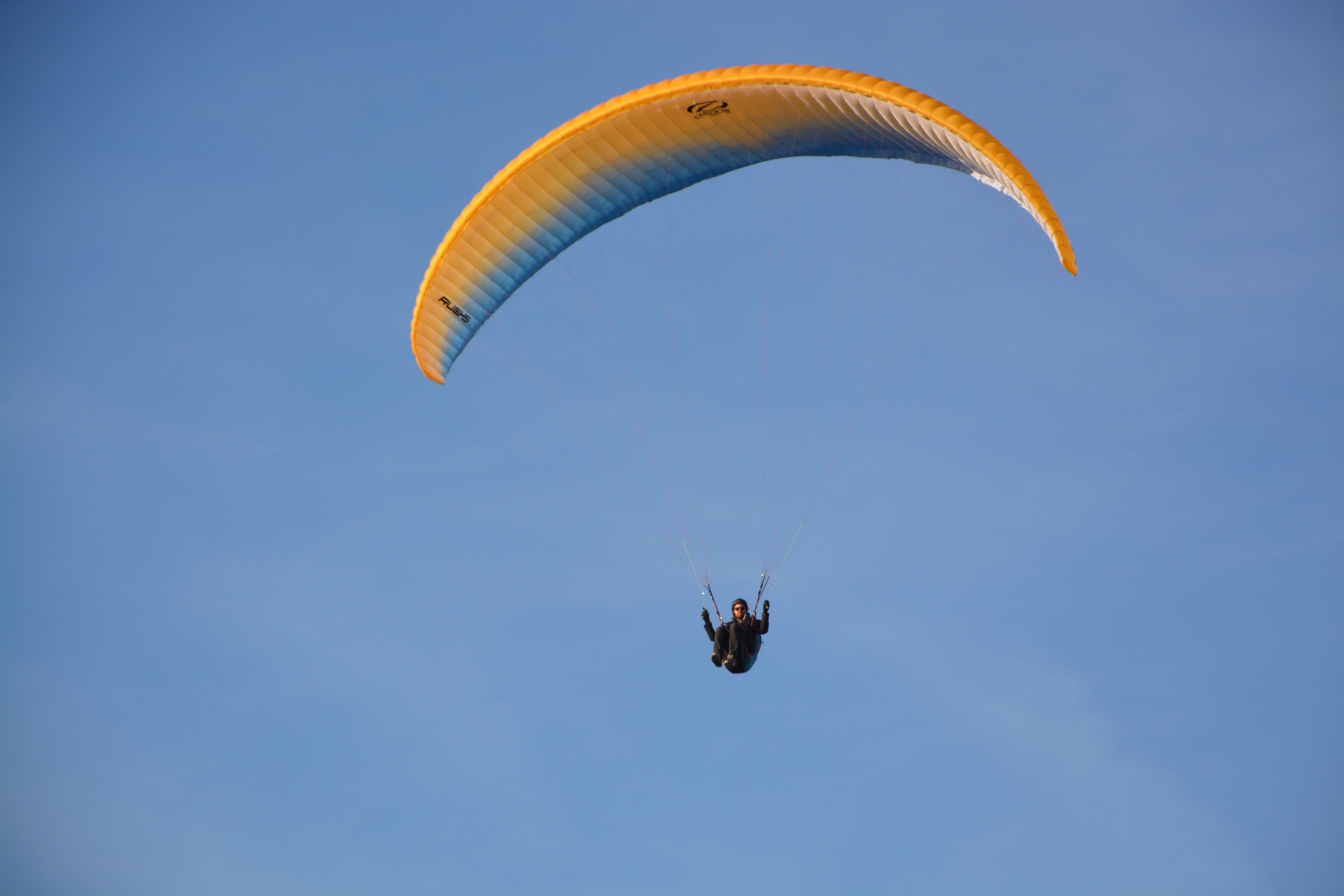 wind, 5K, hobbies, air, sport, harnesses, low angle view, paragliding, adventure, day, extreme sports, excitement, leisure activity, blue, parachute, blue sky, HD Wallpaper