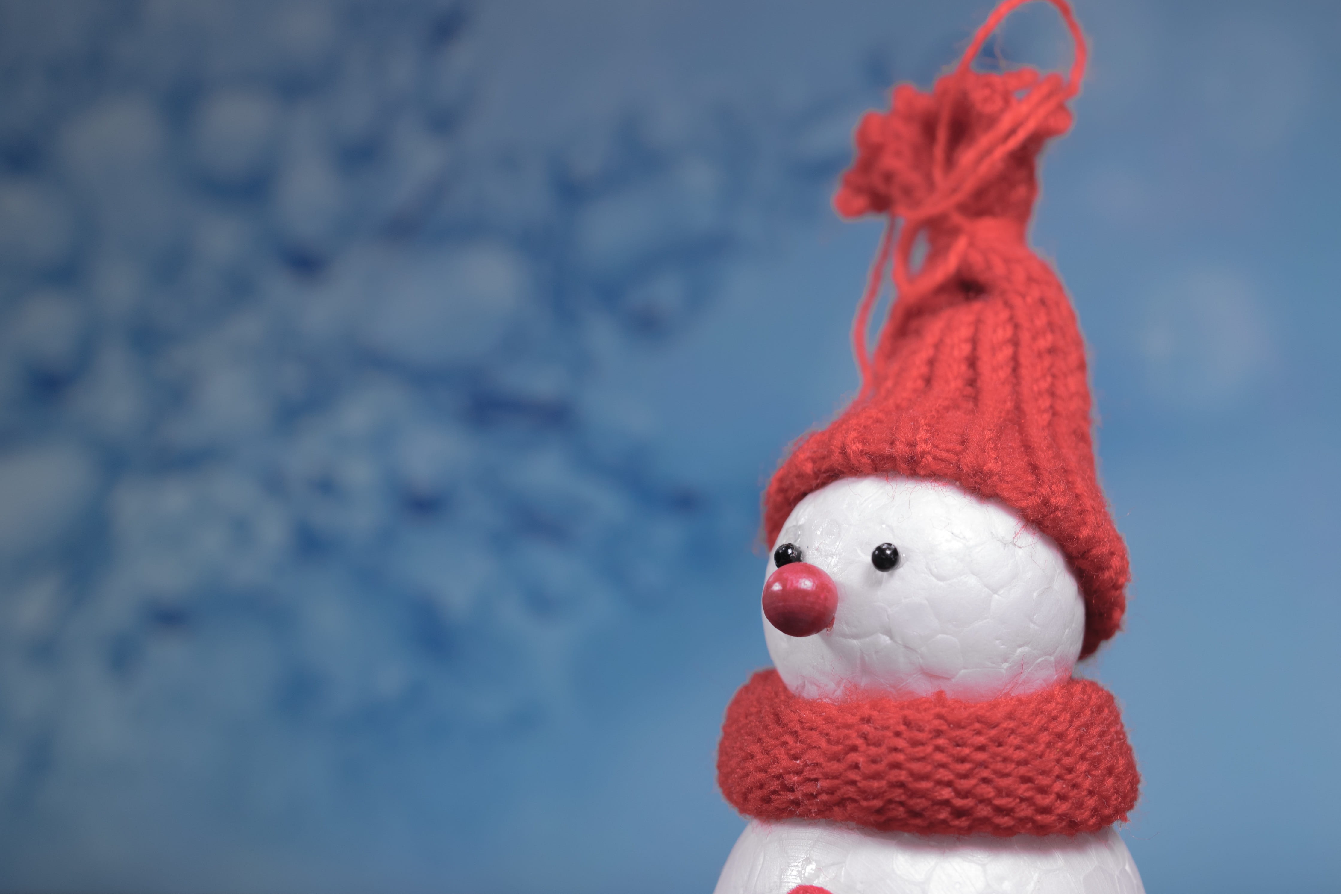 entertainment, human representation, face, selective, snow ball, white, tinker, cold temperature, Cold, art and craft, scarf, greeting card, craft, wool, HD Wallpaper
