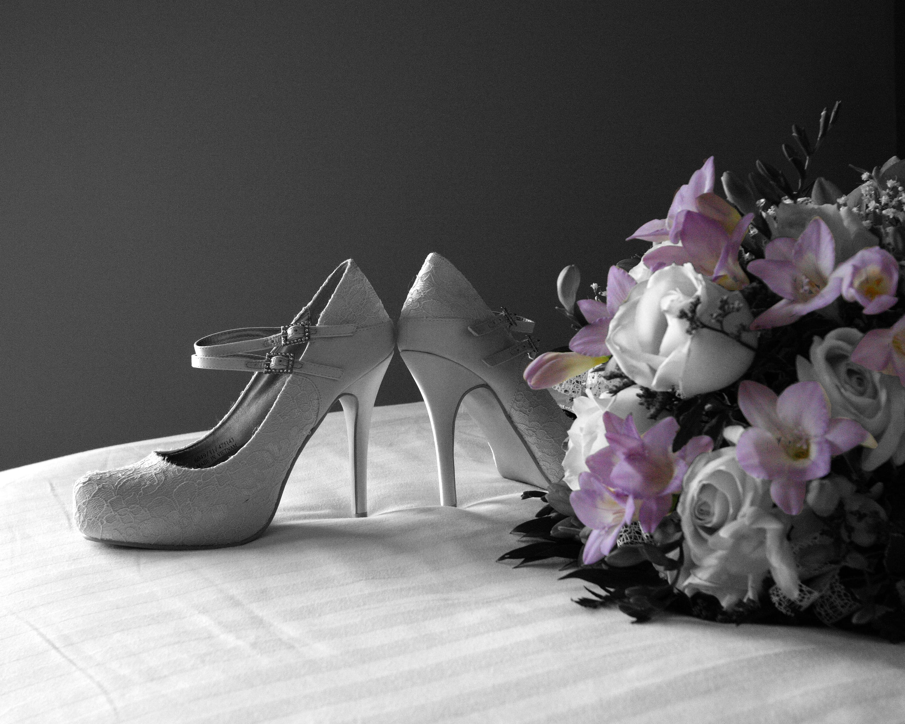maryjane, flowering plant, black background, freshness, bridal, plant, marriage, white, black, pink, elegance, fashion, flower arrangement, femininity, HD Wallpaper