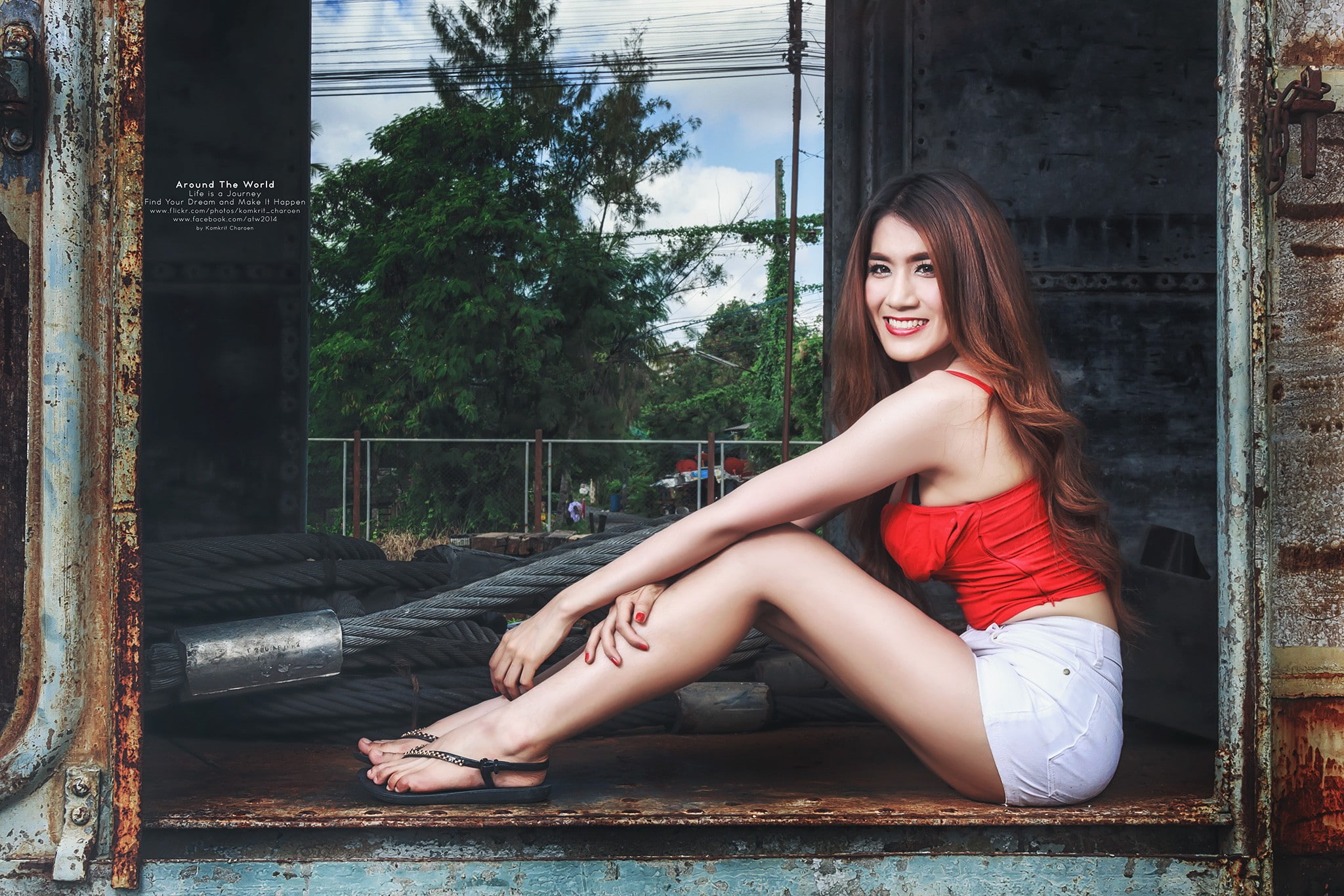 women, hairstyle, Thailand, young adult, real people, lifestyles, leisure activity, full length, looking at camera, architecture, flip flops, Asian, portrait, HD Wallpaper