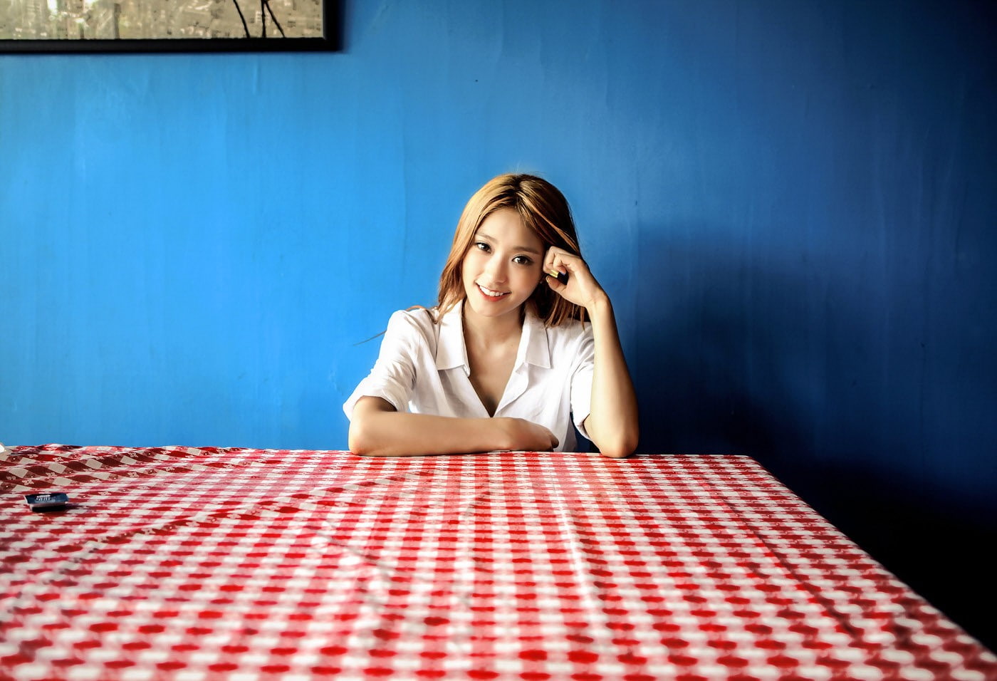 Yoon Bora, 720P, model, women, Korean, table, Asian, K-pop, Starship Entertainment, HD Wallpaper