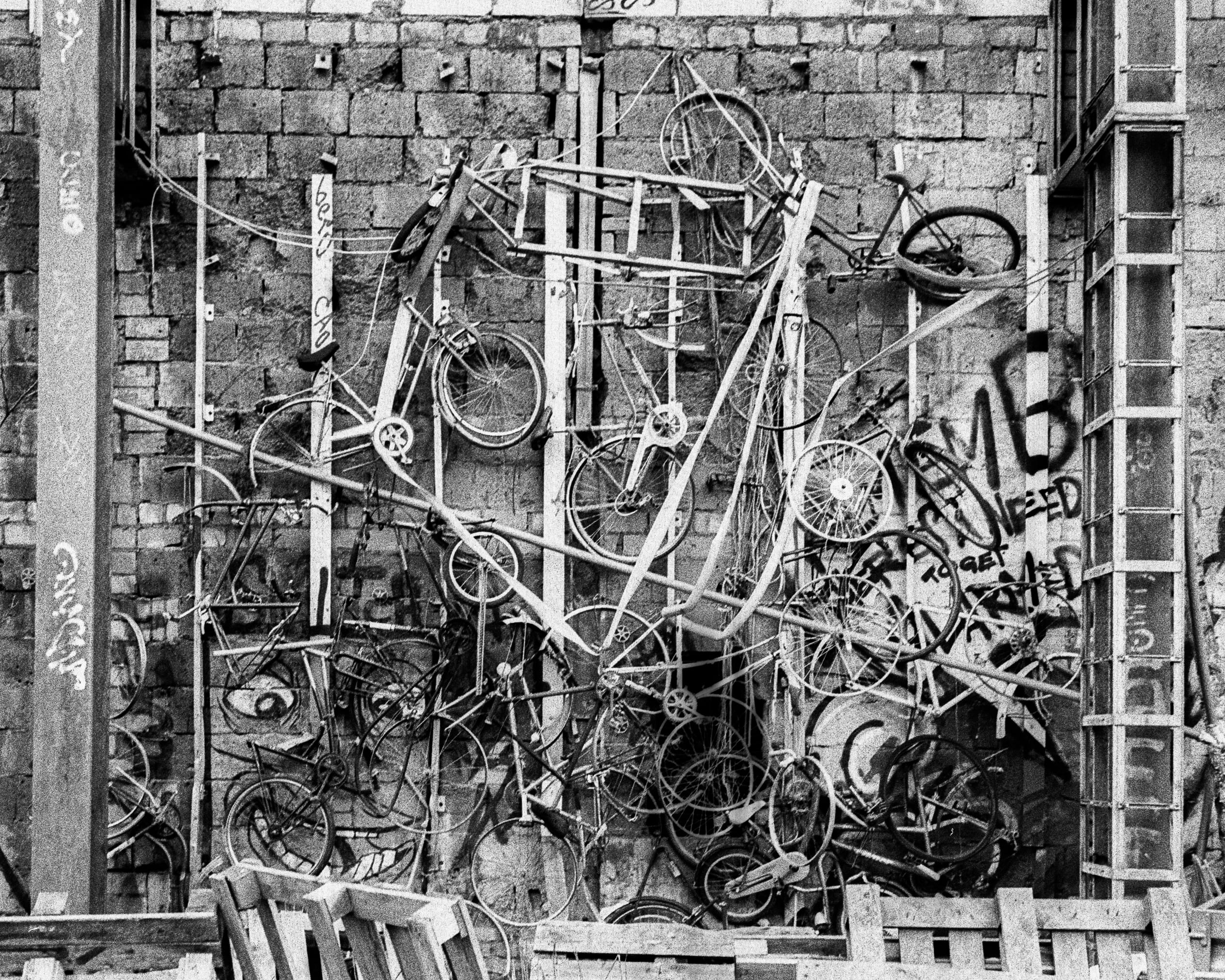 window, eu, metal, black, connection, abandoned, built structure, no people, film, europe, sightseeing, graffiti, building, teufelsberg, building exterior, HD Wallpaper