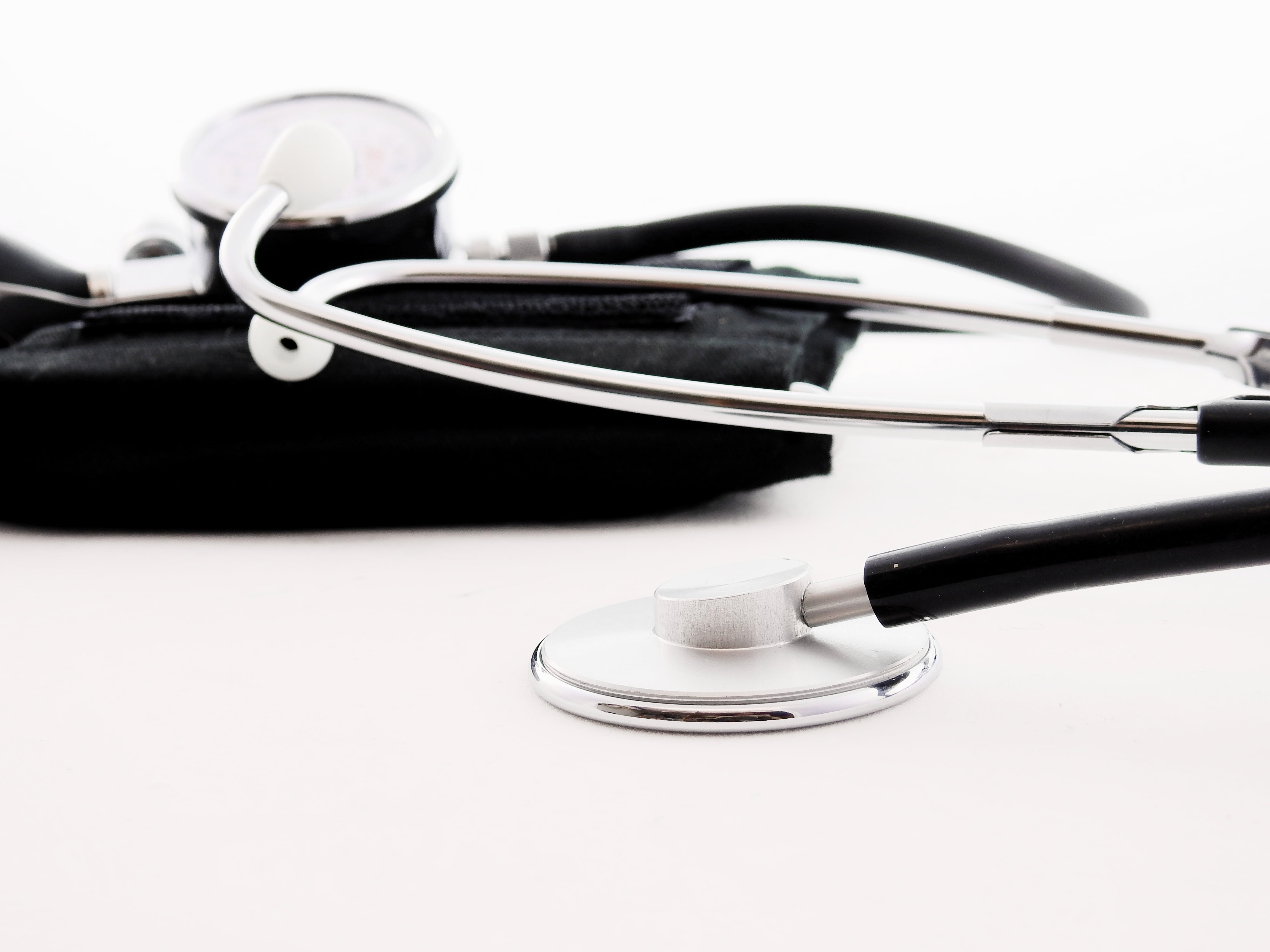 electrical equipment, blood circulation, pulse, single object, white background, listening, stethoscope, silver colored, disease, medical supplies, health check, HD Wallpaper