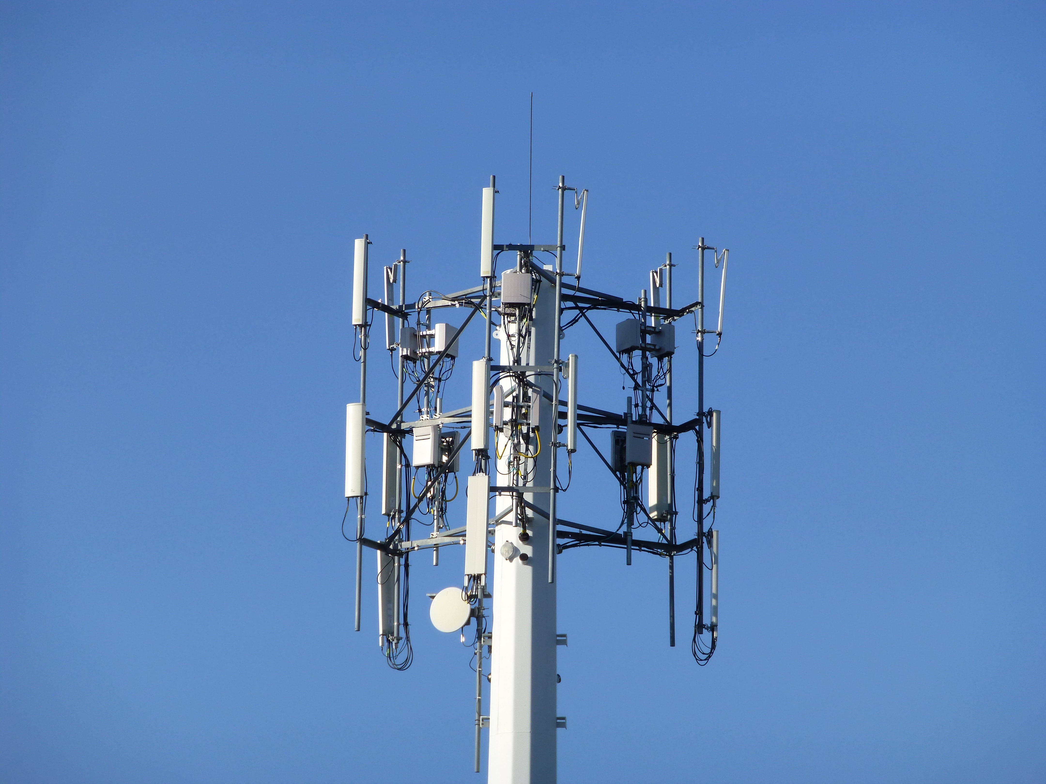 transmission, radio, telephone, broadcasting, equipment, electrical equipment, cellular tower, 4K, sky, transmitter, clear sky, built structure, low angle view, HD Wallpaper