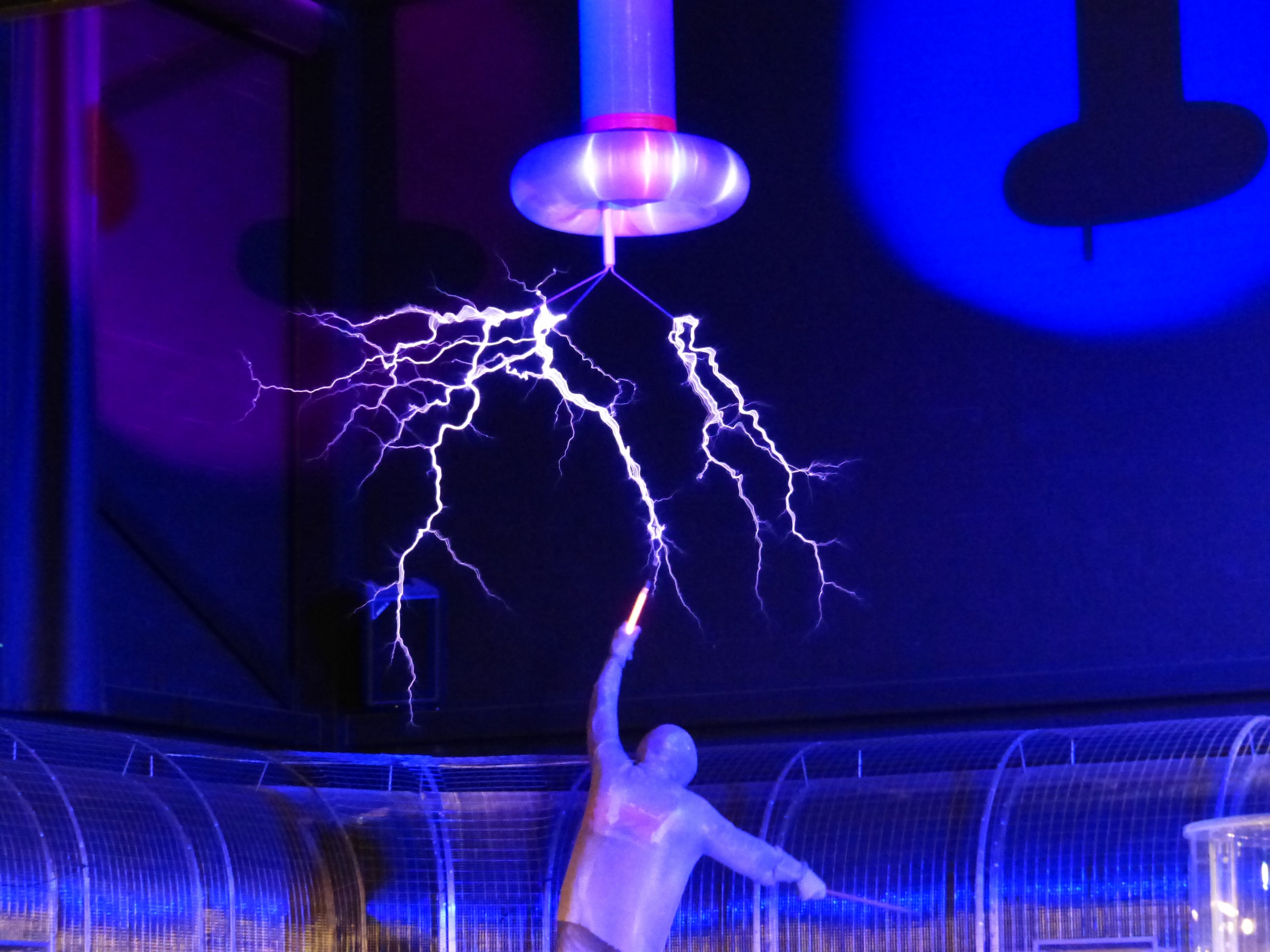 healthcare and medicine, motion, electricity, lighting equipment, science, experiment, night, research, indoors, resonance transformer, human body part, HD Wallpaper