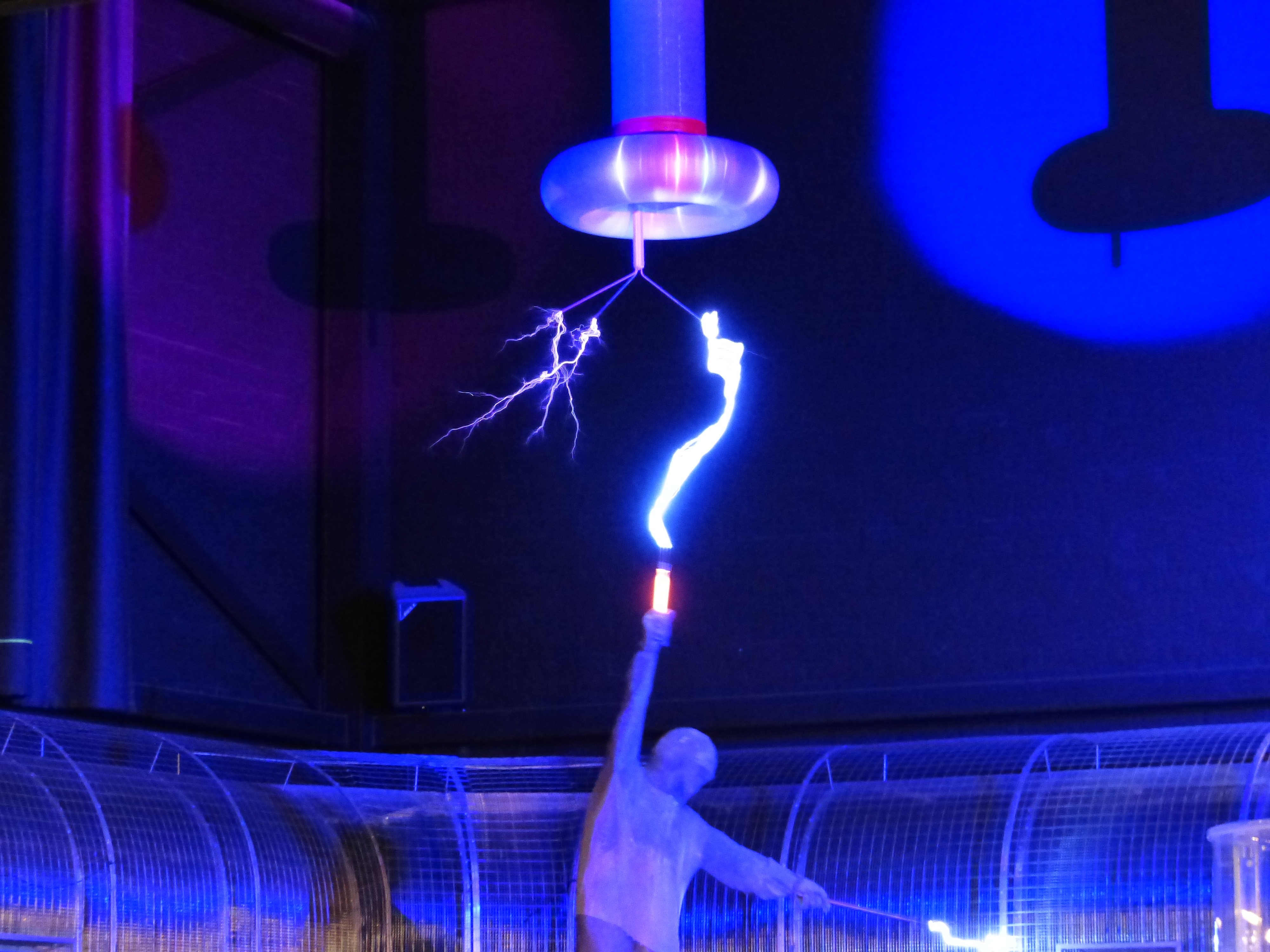 demonstration, indoors, abstract, glowing, tesla coil, human, long exposure, museum, light trail, nightlife, illuminated, flash, light, discharge, 4K, HD Wallpaper