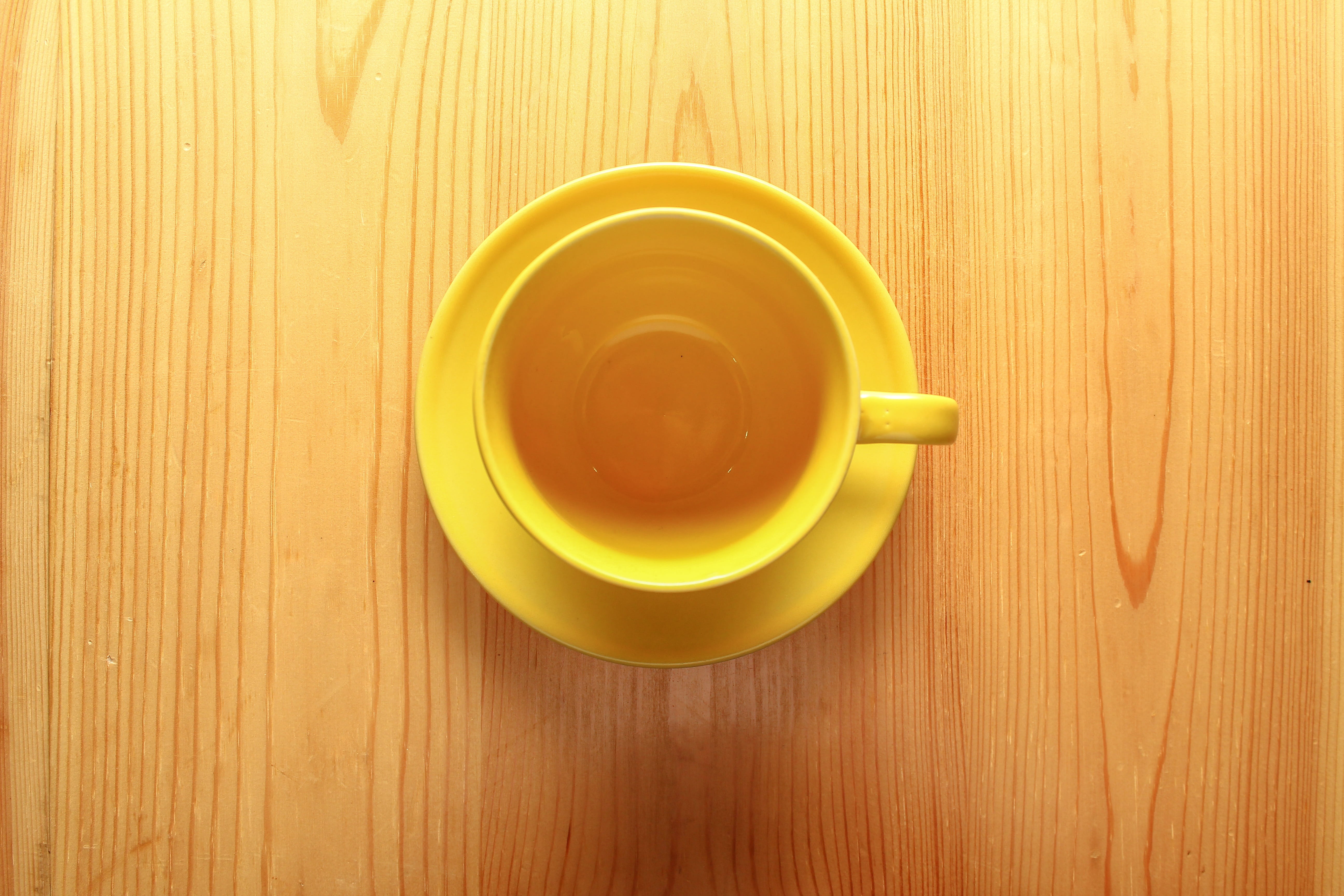 Glass, coffee cup, refreshment, Cup, cmjn, tea cup, close-up, indoors, Color, non-alcoholic beverage, no people, yellow, cmyk, wood grain, crockery, drink, HD Wallpaper