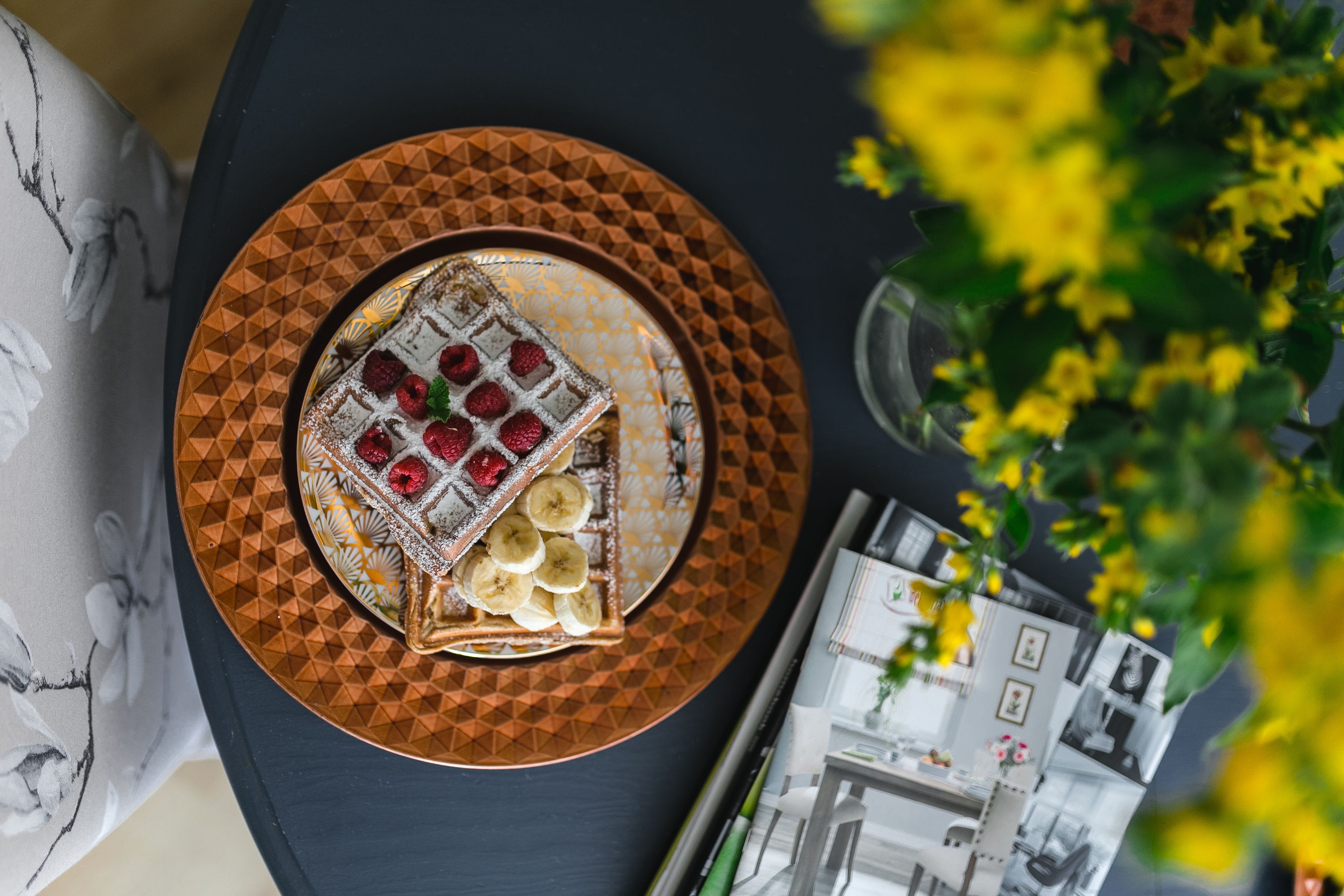 container, flat, close-up, wellbeing, 4K, high angle view, room, elegant, home, no people, interior, food and drink, blue, business, nature, Modern, directly above, HD Wallpaper