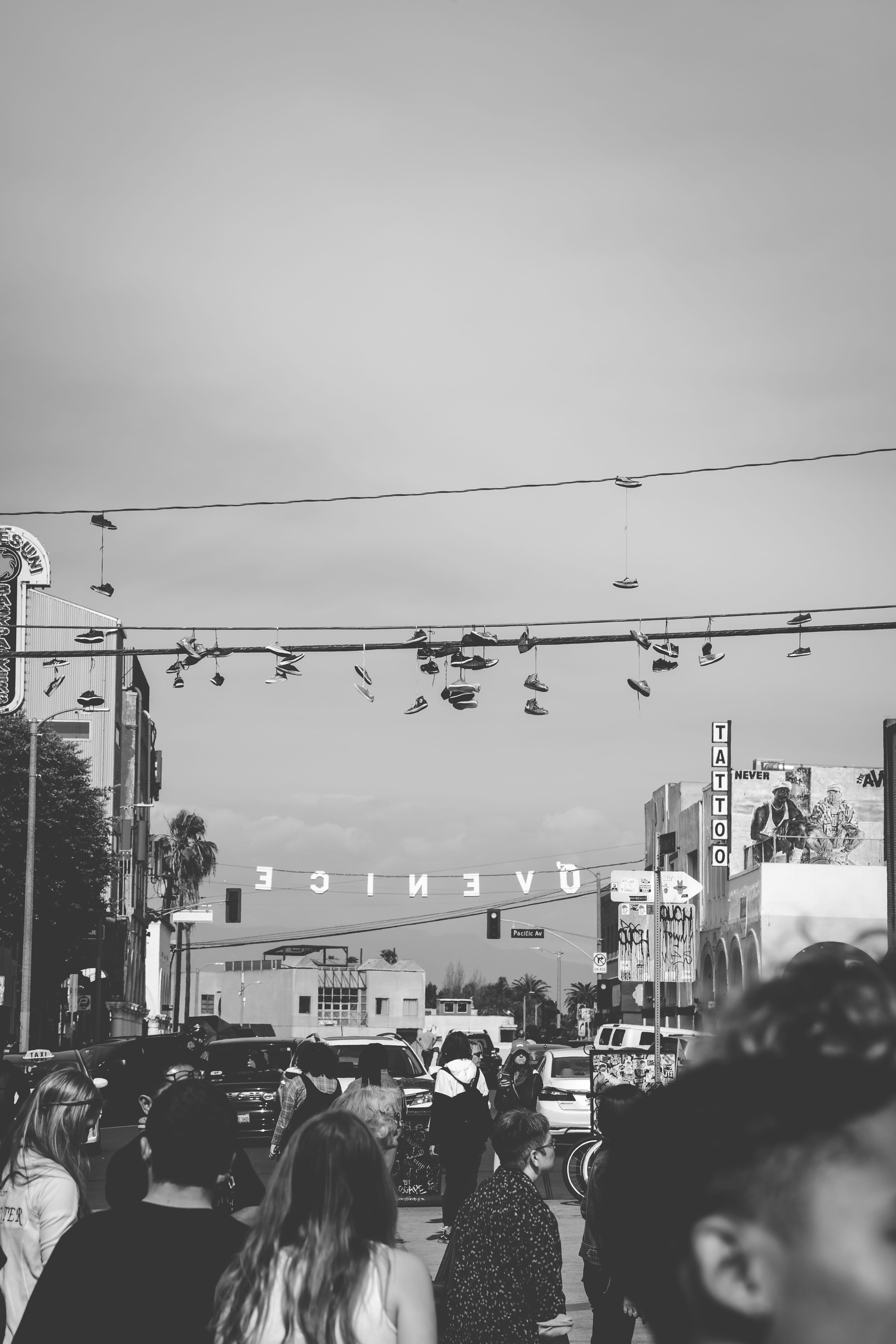 men, lifestyles, people, culture, shoes, hiphop, large group of people, building exterior, 64waves, los angeles, electricity, motor vehicle, mode of transportation, Phone HD Wallpaper