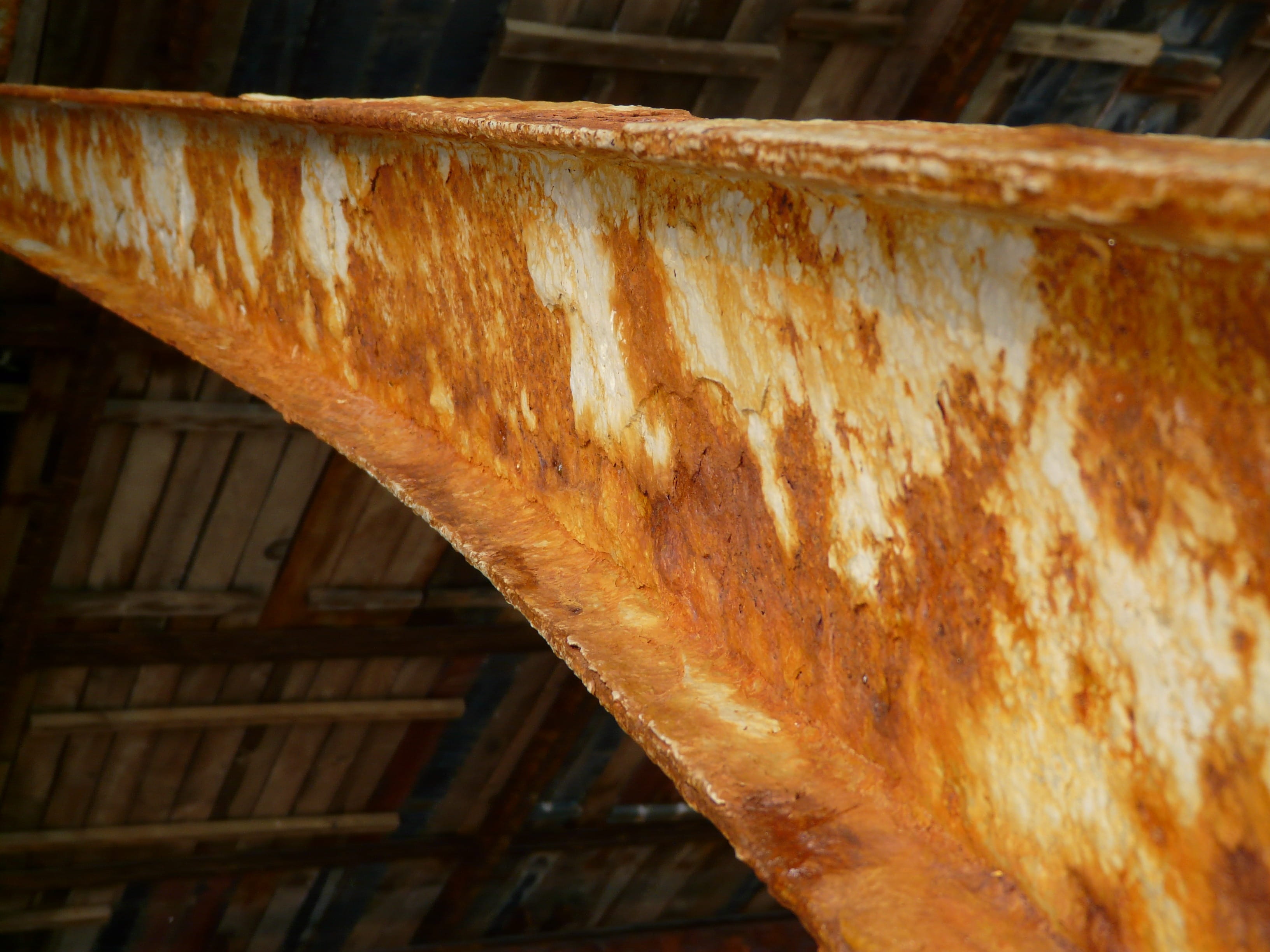Metal, brown, Carrier, auburn, food, close-up, stainless, day, indoors, rusted, architecture, built structure, structure, nature, sunlight, roof, low angle view, HD Wallpaper
