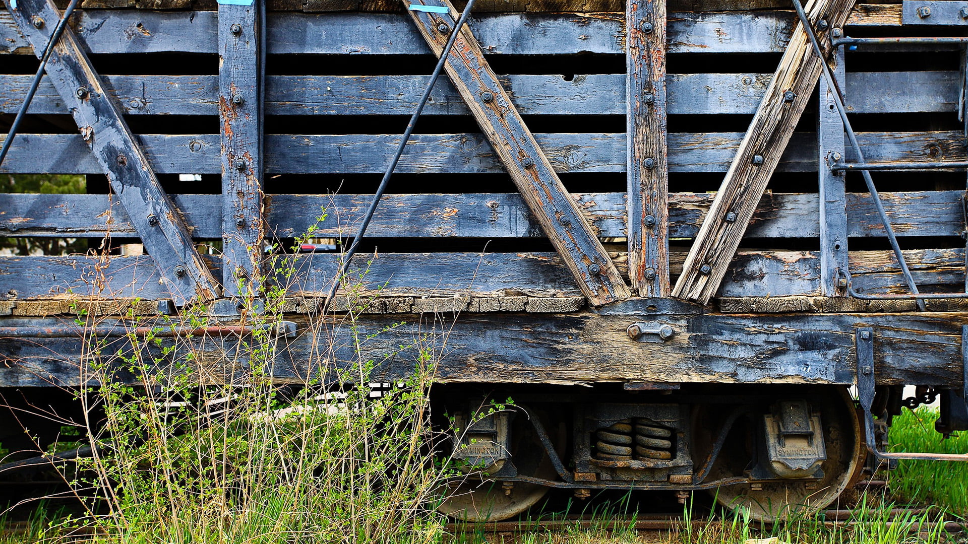 fence, outdoors, wood - material, industry, wheel, building, rail transportation, decline, life, rusty, urban, sky, city, day, ruined, metal, support, deterioration, HD Wallpaper