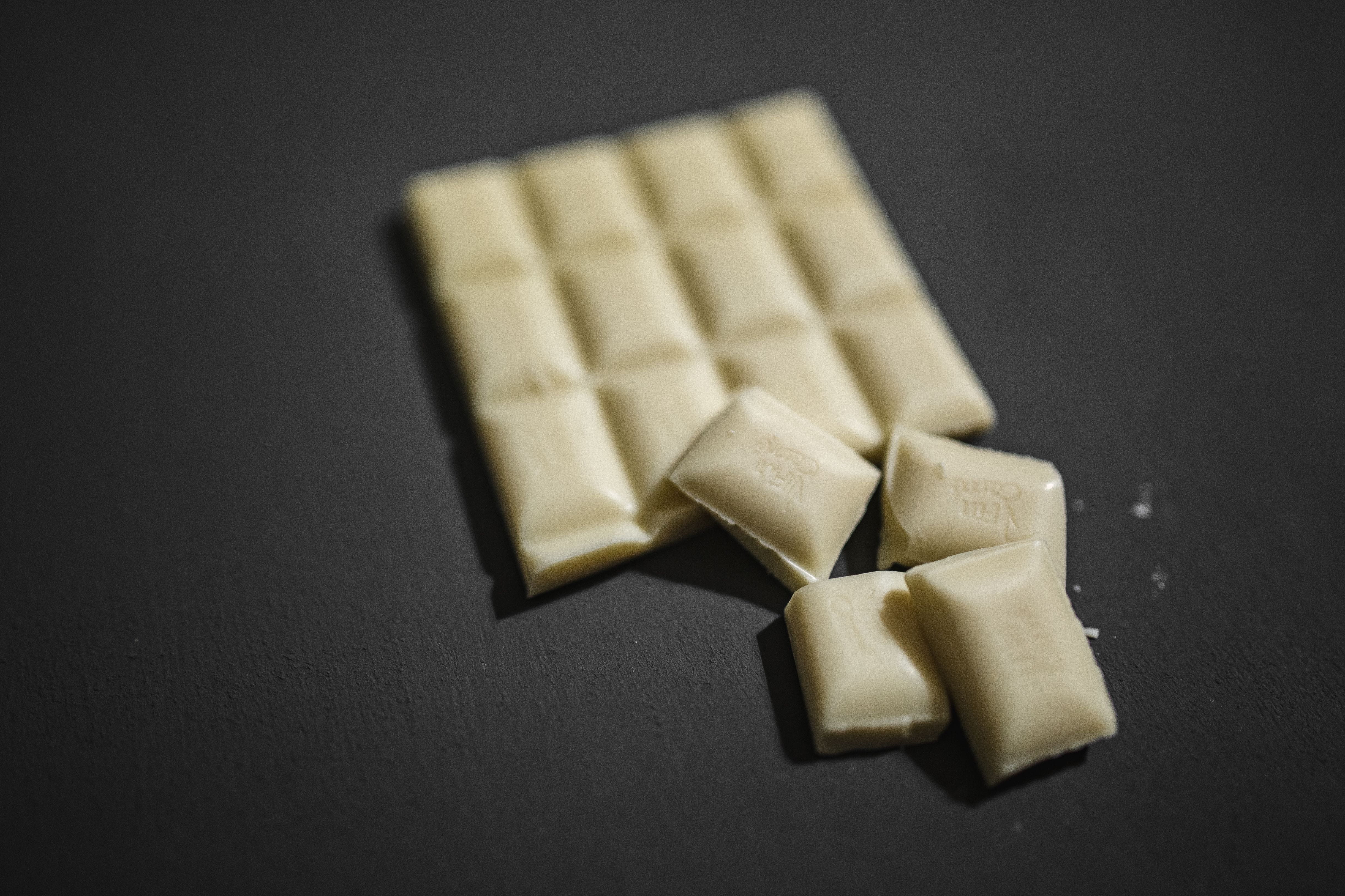 close-up, food, table, White, black background, snack, brown, dessert, backgrounds, freshness, sugar cube, shape, 4K, nut, no People, black Color, white color, HD Wallpaper