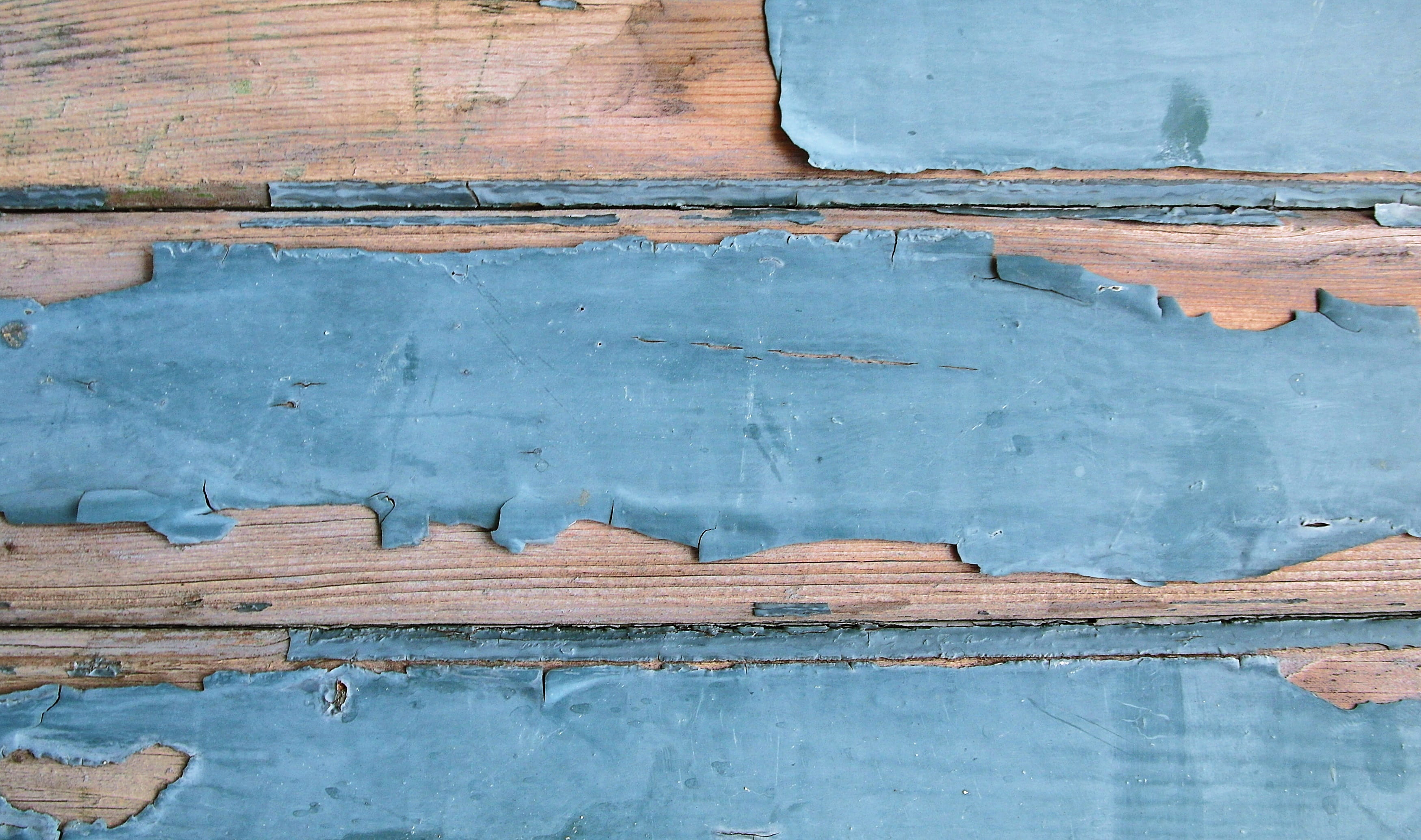 stained wood, wood, rough, dining table, no people, dirty, wall - building feature, 2K, decline, tabletop, plywood, built structure, bad condition, blade, HD Wallpaper