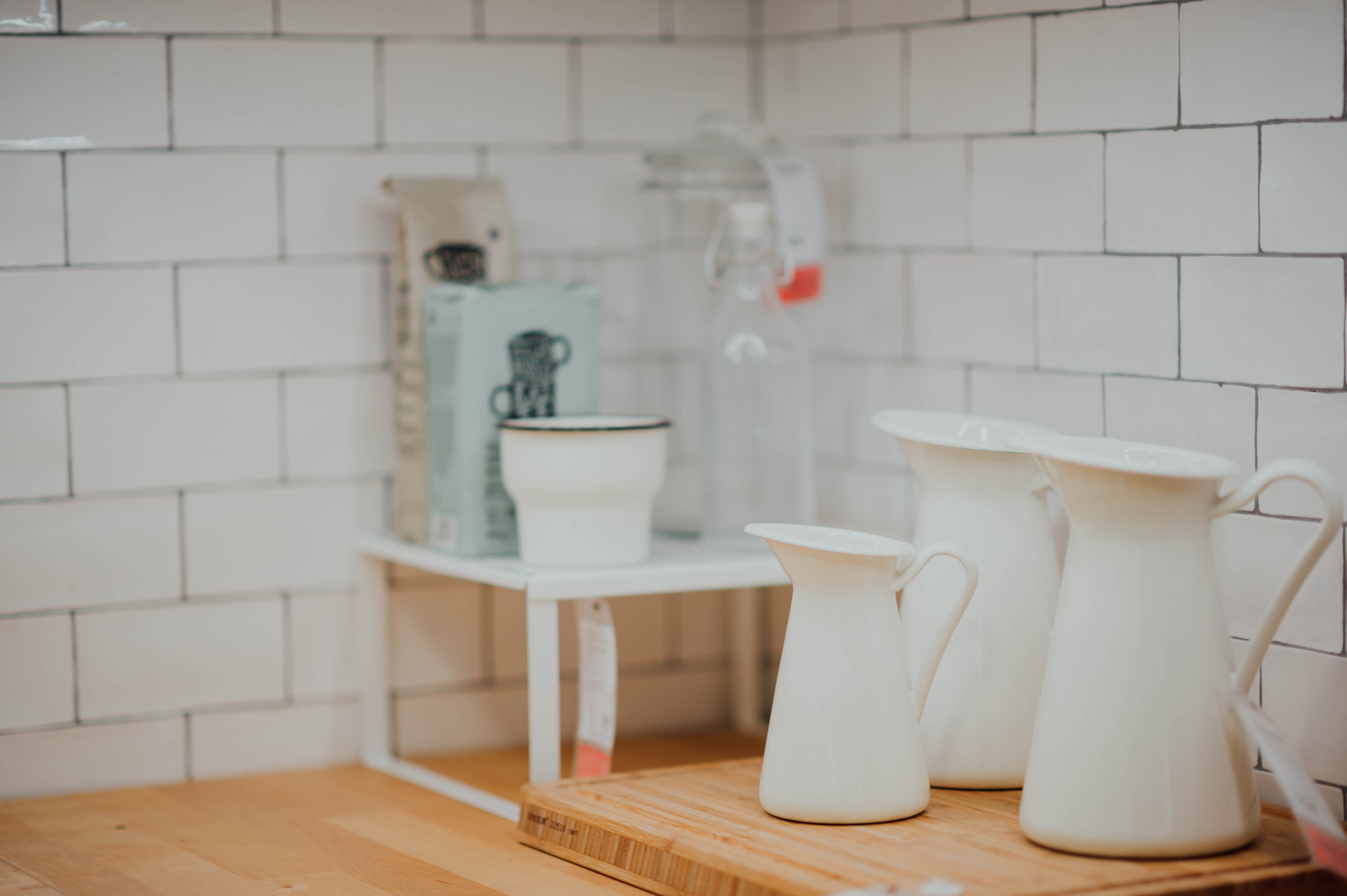 brown, wooden, jug, kitchen, board, sink, kitchen counter, indoors, bathroom, domestic room, still life, floor, close-up, home, corner, table, household equipment, HD Wallpaper