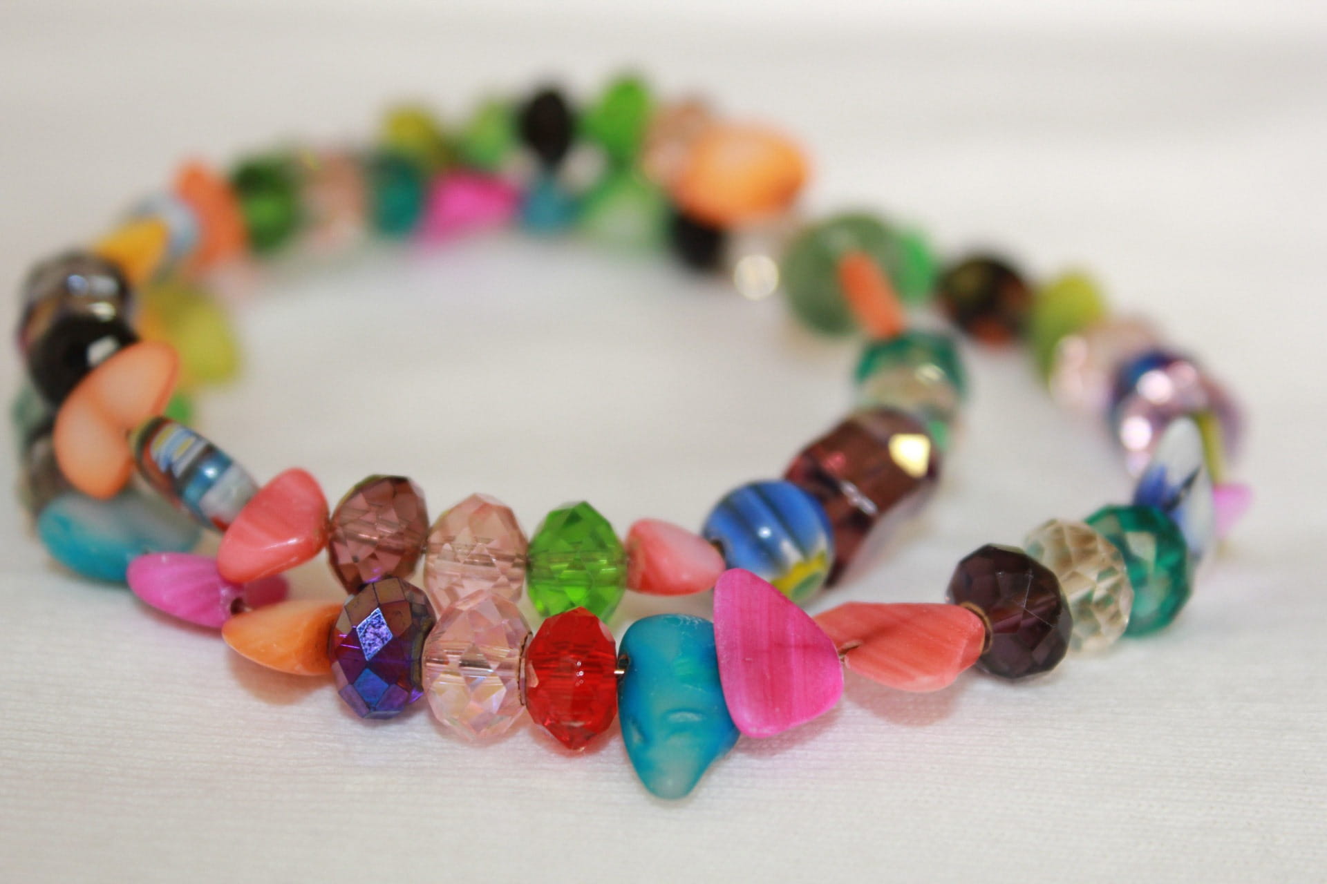 fashion, pill, creativity, variation, Stones, precious gem, close-up, art and craft, no people, large group of objects, Bangle, capsule, choice, colored, HD Wallpaper