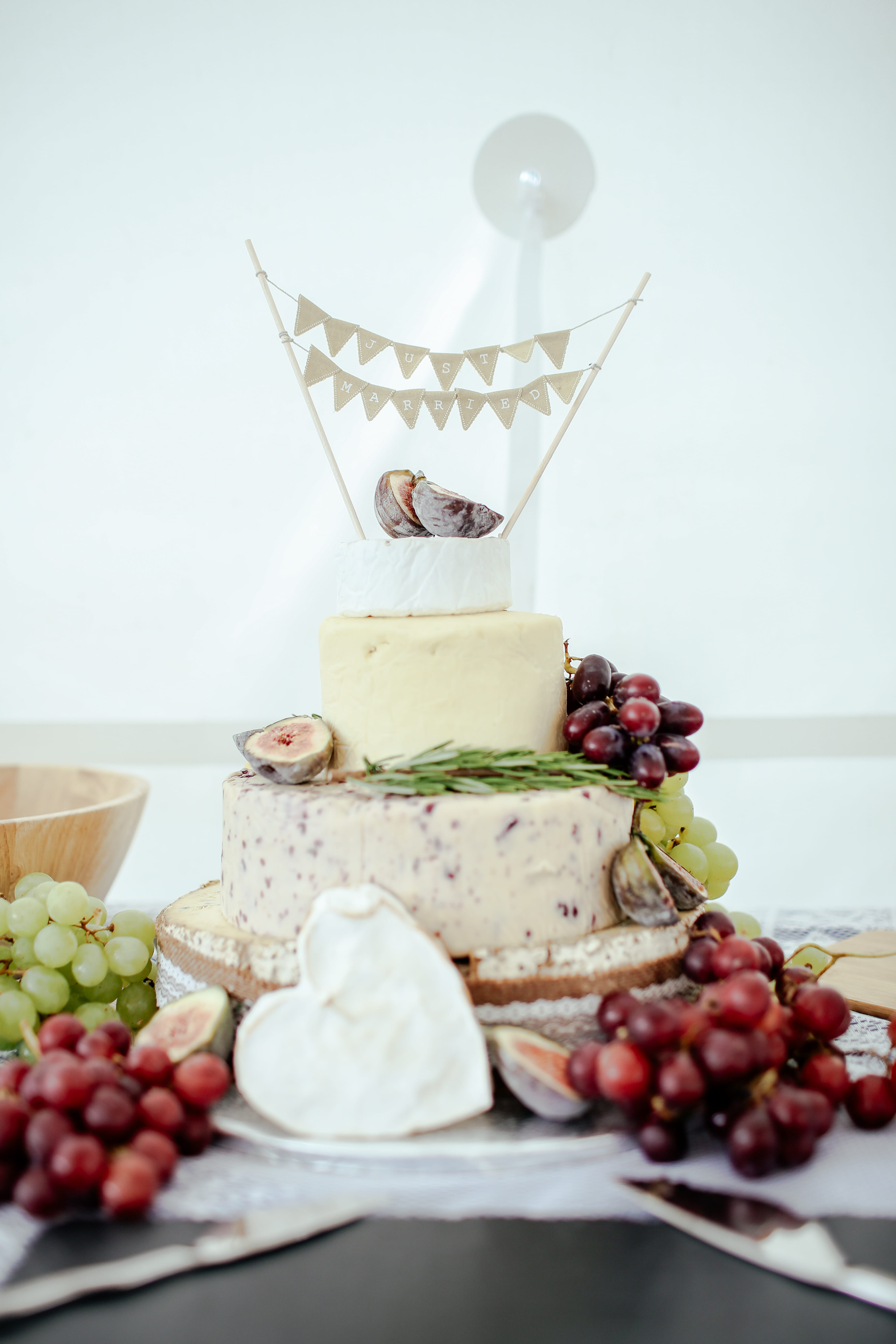 layerd, healthy eating, still life, catering, cheese platter, unique, tier, berry fruit, bunting, cheese board, indoors, ornament, cheese cake, sweet food, Phone HD Wallpaper