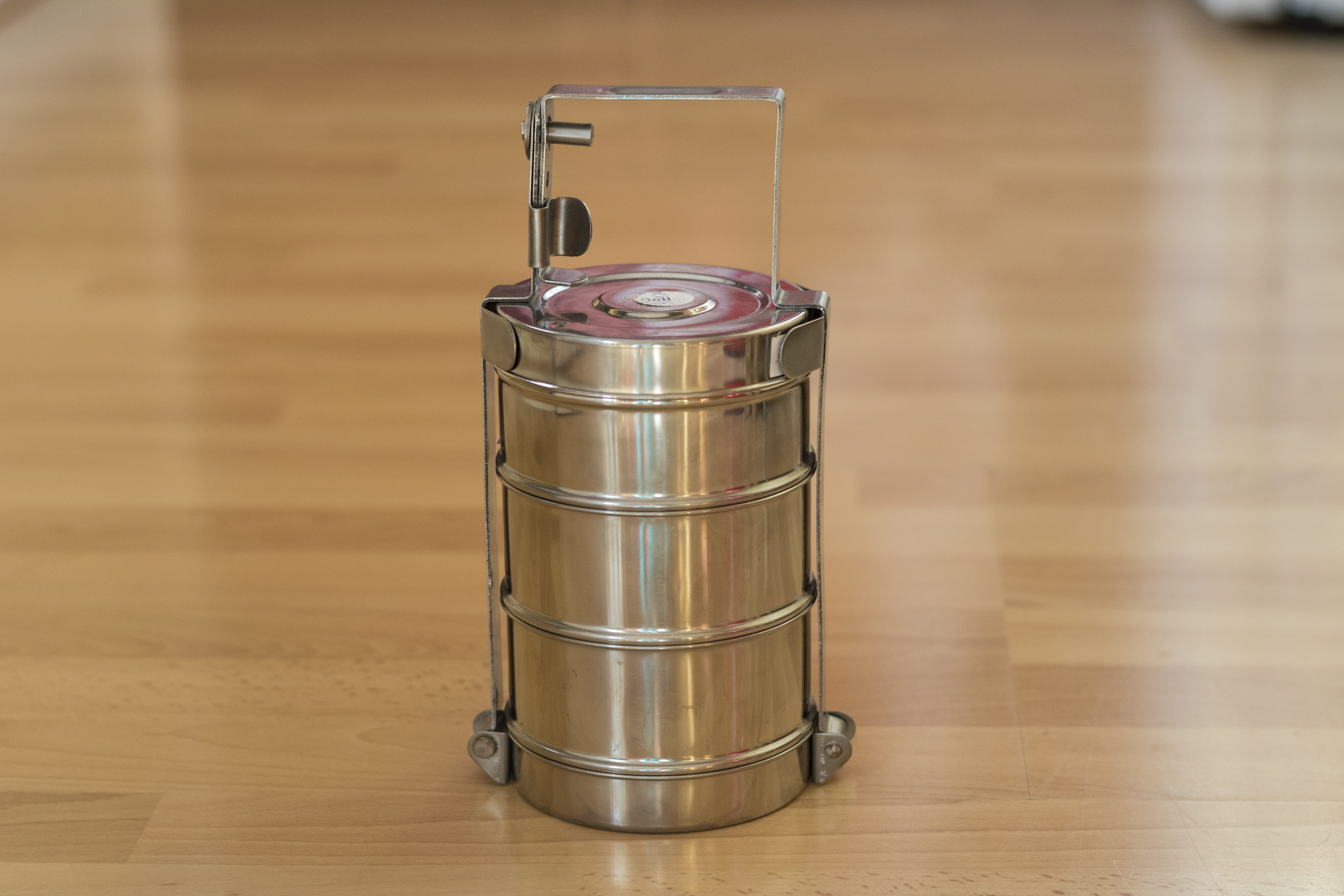 still life, metal, pan, glass - material, close-up, 5K, Pans, silver colored, Tiffin, cooking, wood - material, indoors, supper, pile up, food and drink, HD Wallpaper