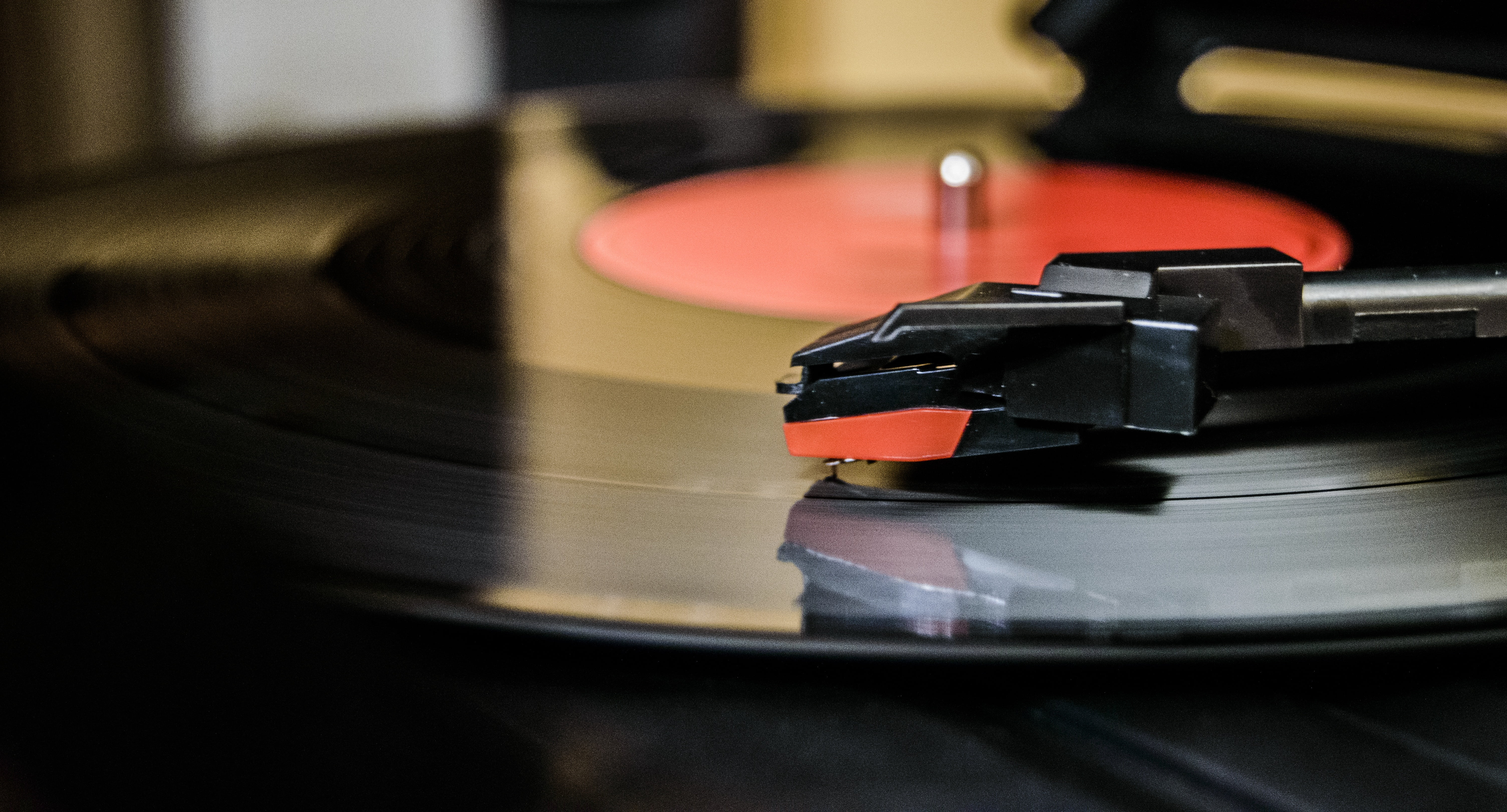 needle, drive, needle sanded, listen, record player needle, the rhythm, music, musical instrument, selective focus, spinning, retro styled, retro, tracks, HD Wallpaper