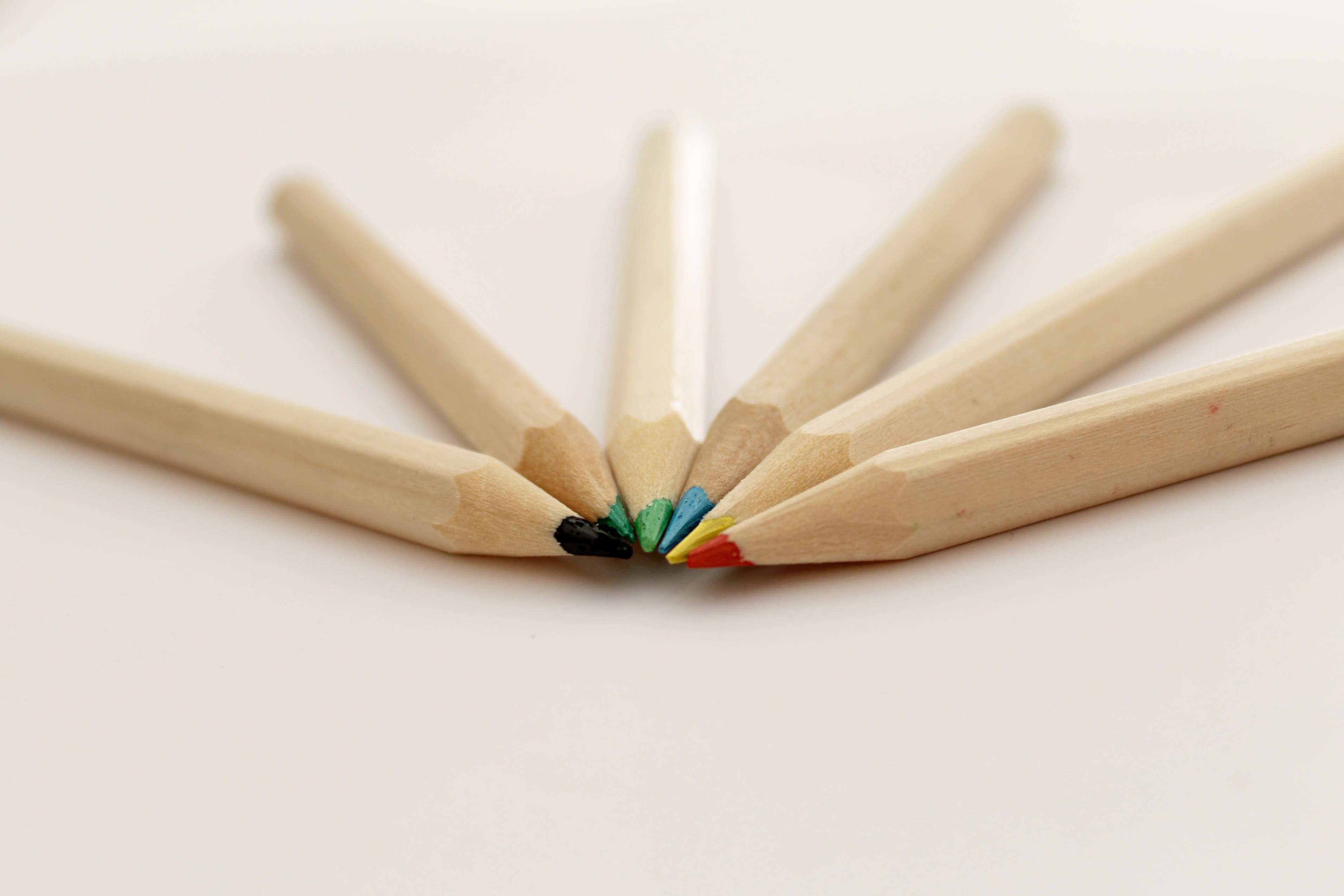 palette, shift, writing instrument, group of objects, no people, blue, cut out, colored pencil, education, sketch, selective focus, lens, multicolor, rosa, HD Wallpaper
