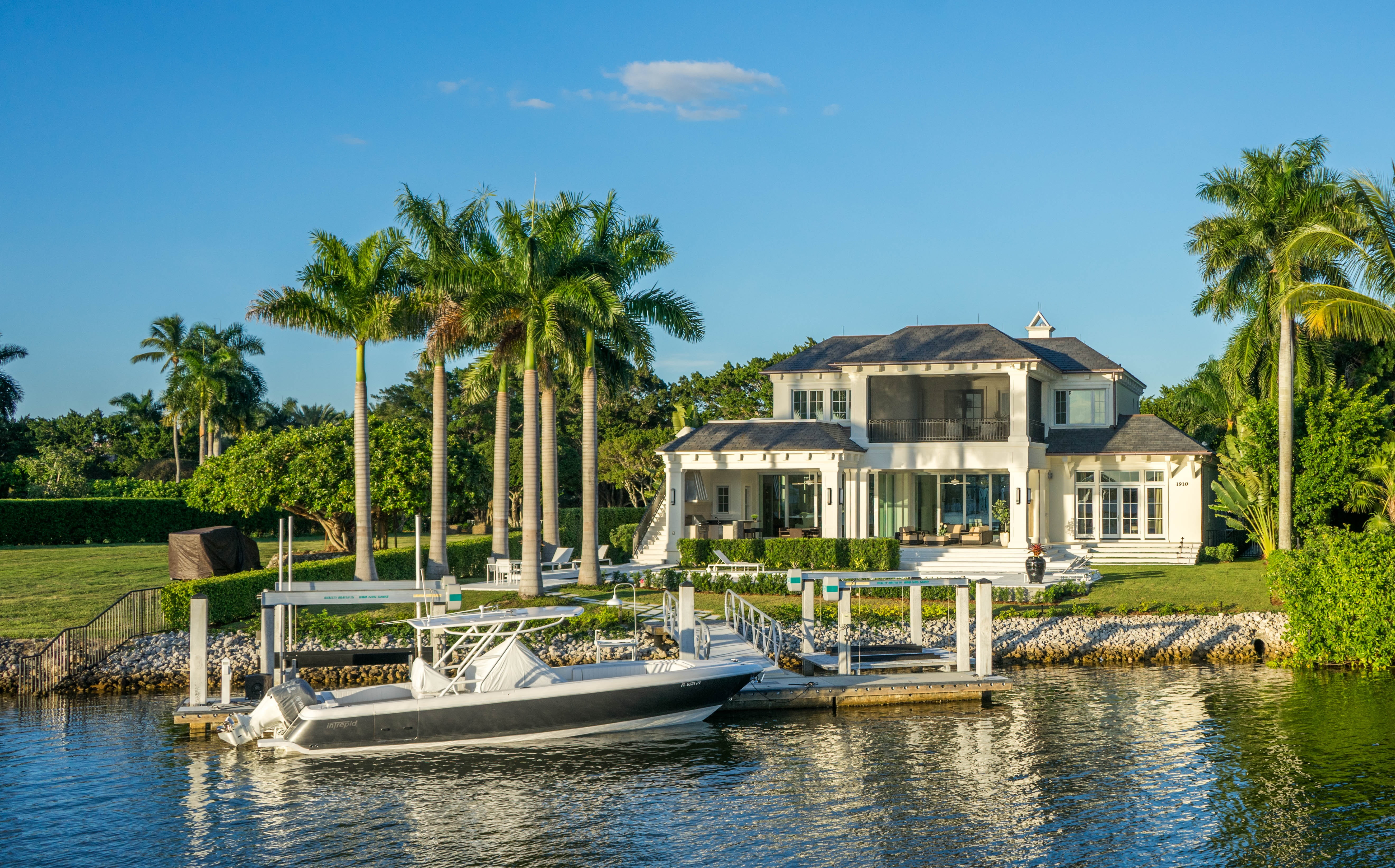 tropical, beach, blue, tree, plant, summer, nature, boat, sky, building exterior, naples, coastline, architecture, florida, built structure, white, outdoor, HD Wallpaper