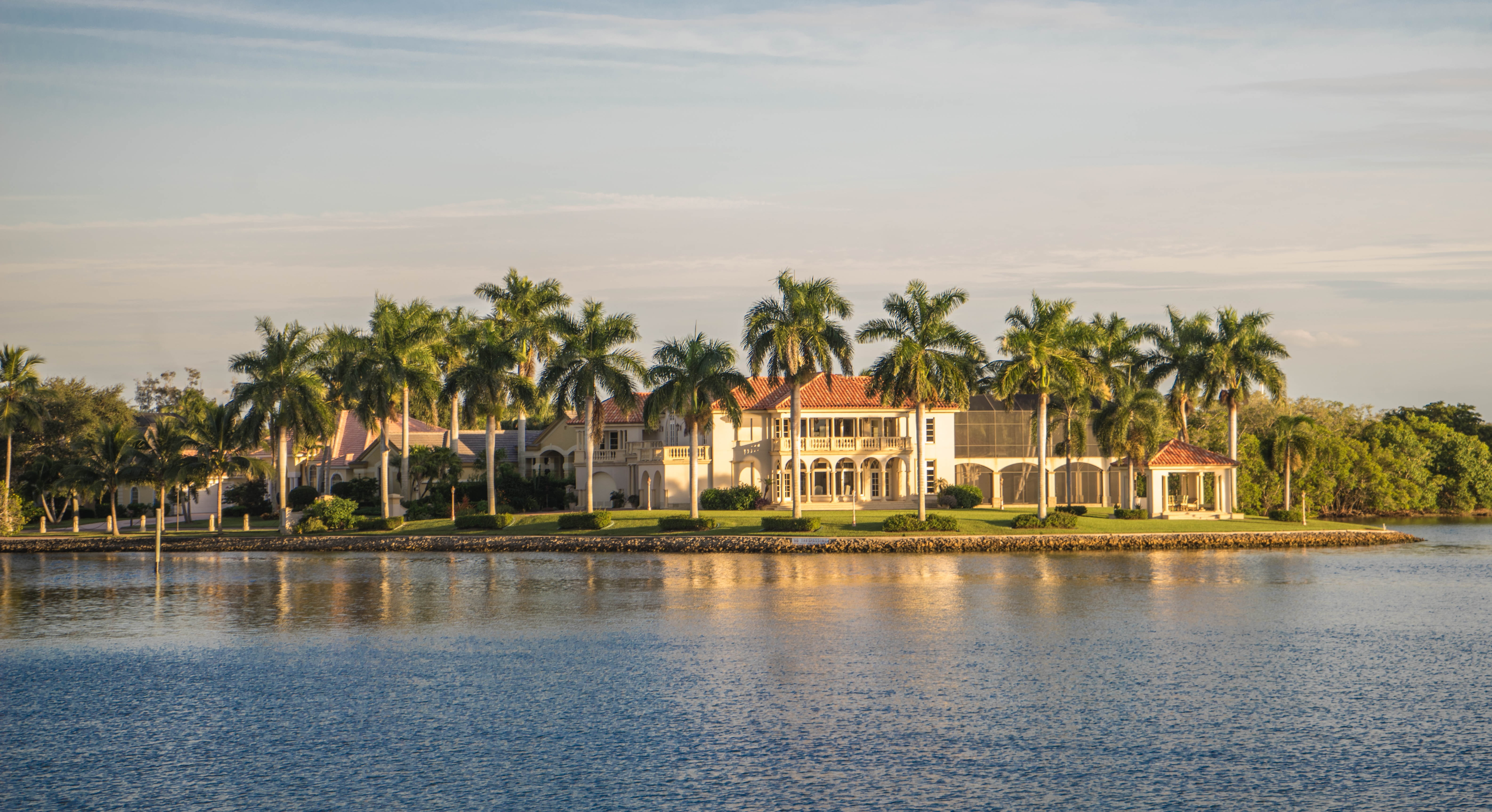 tree, blue, naples, 5K, beauty in nature, trees, tropical, summer, tropical Climate, outdoor, plant, architecture, building exterior, no people, water, HD Wallpaper