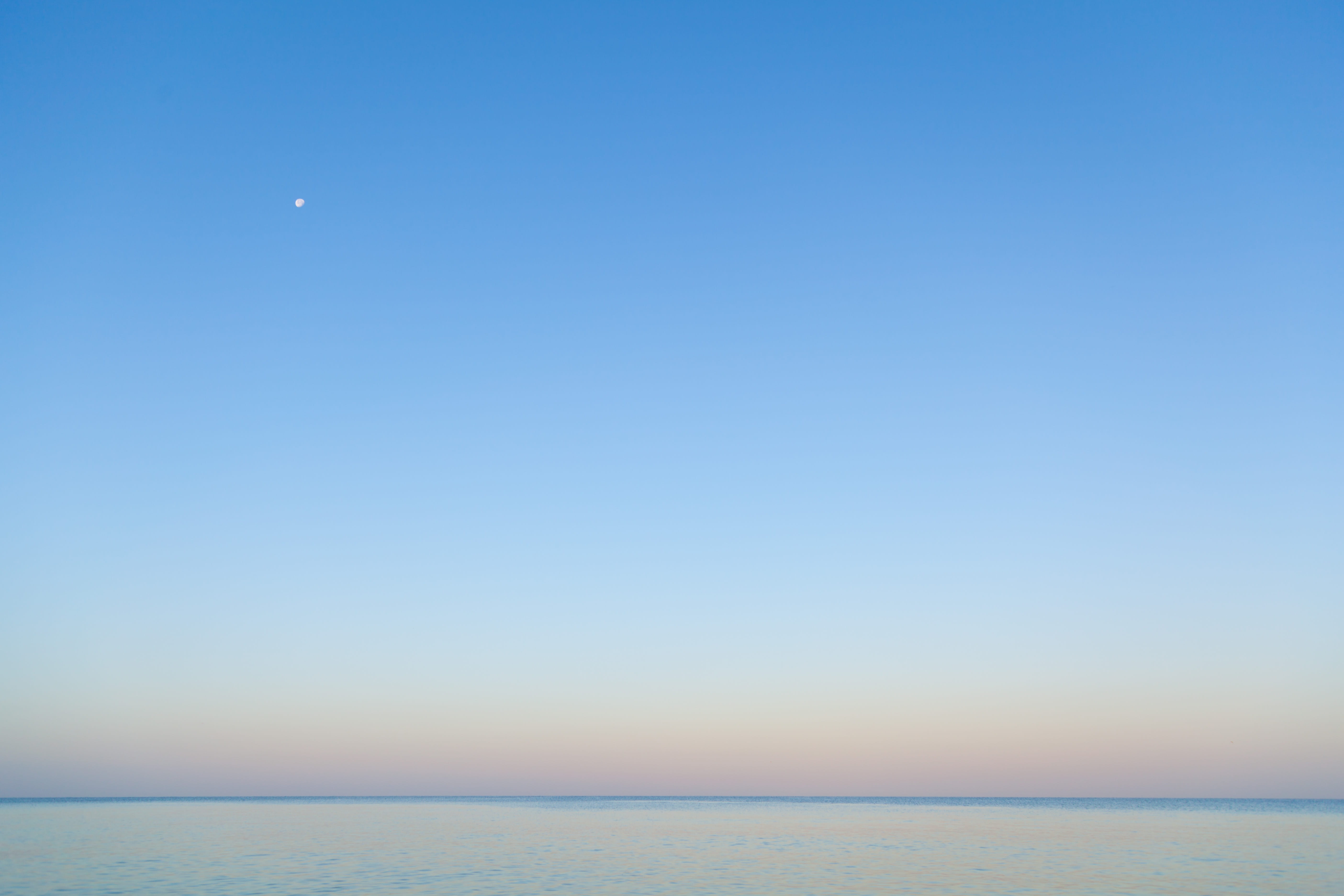 water, horizon, 5K, tranquility, blue, full moon, nature, horizon over water, the naples beach hotel and golf club, sky, pastel colors, outdoors, no people, HD Wallpaper