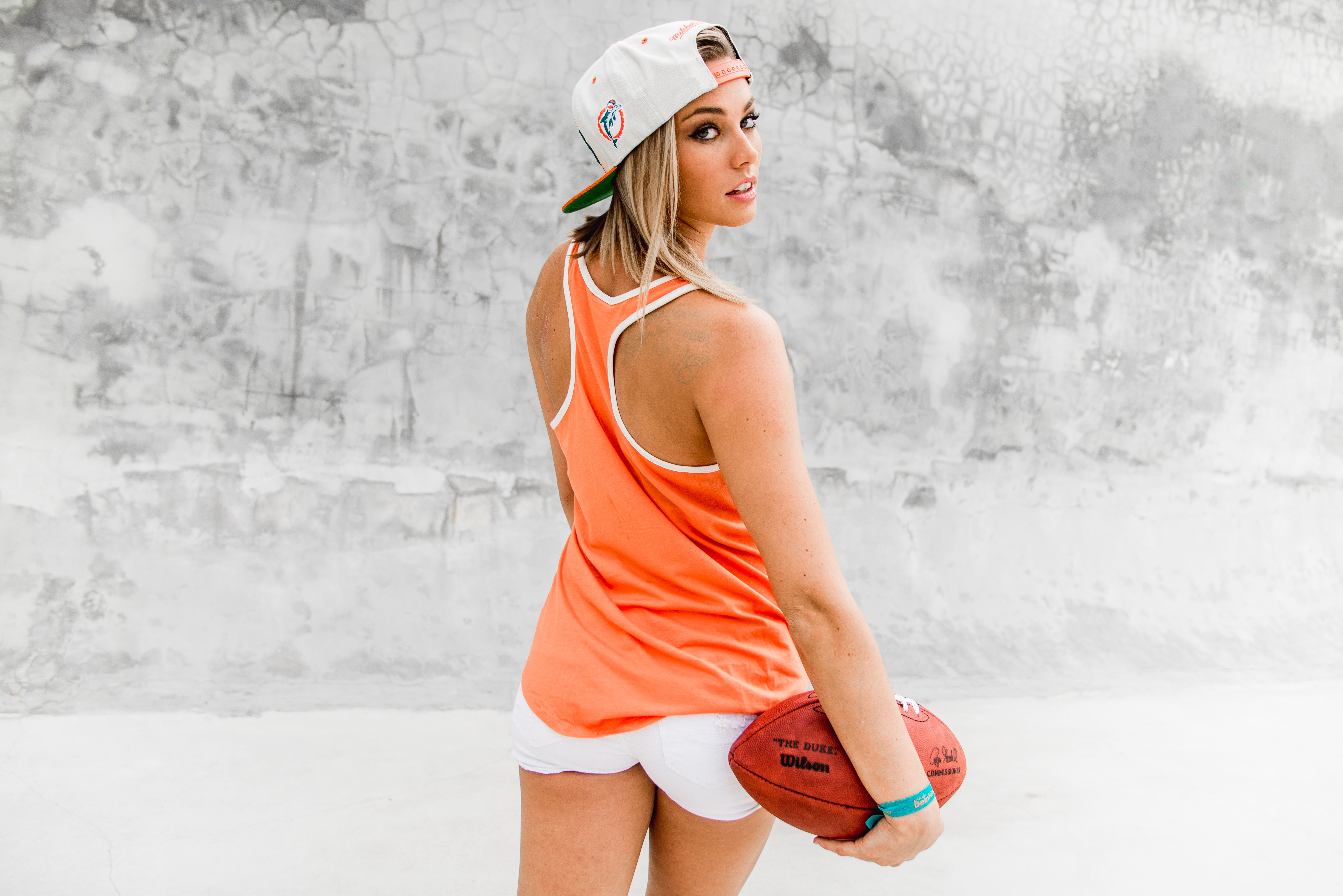 girl, cap, look, 5K, sport, ball, summer, HD Wallpaper