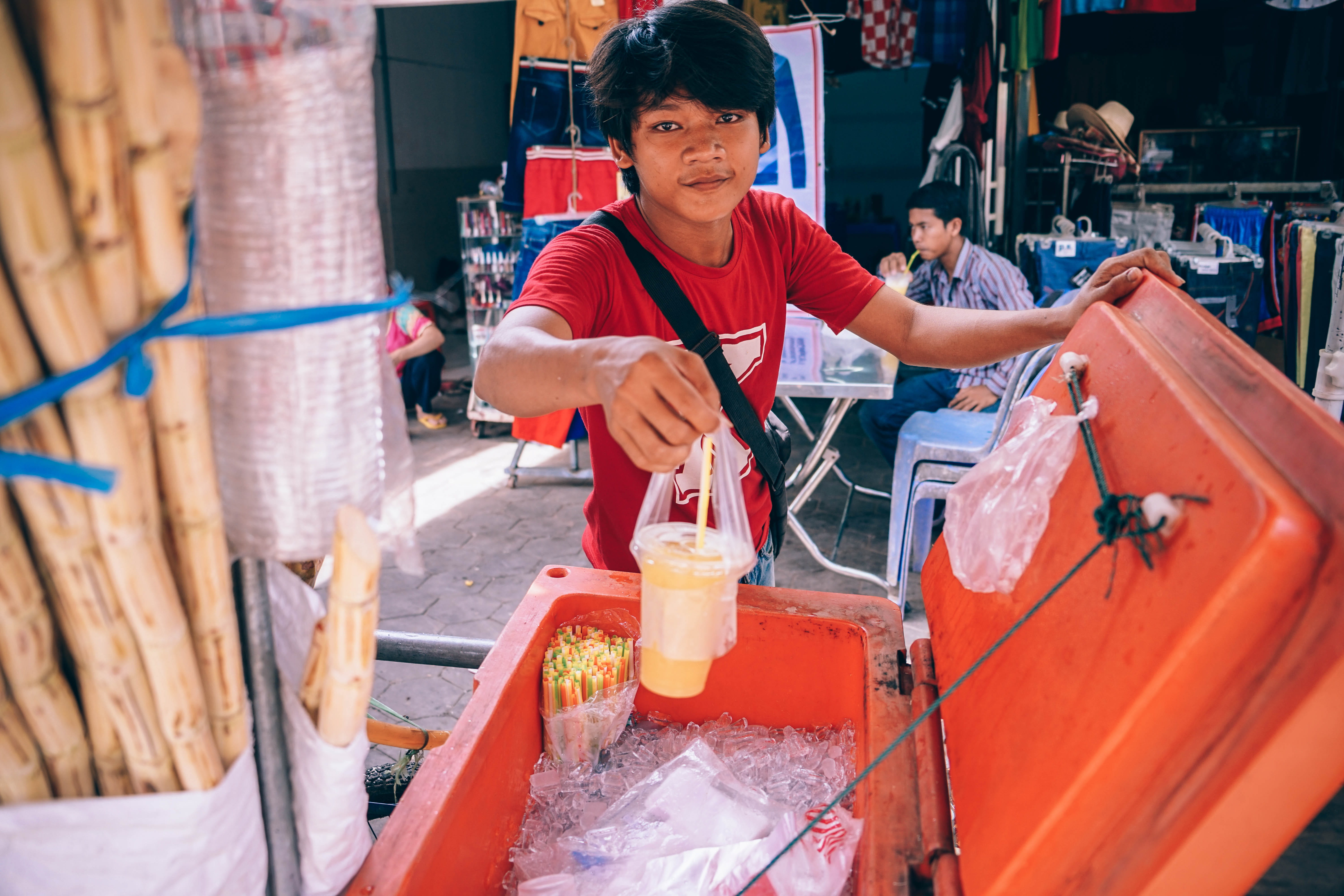 one person, sales, waist up, market, refresh, occupation, stall, job, shop, straw, day, hand, ice, business, drink, working, men, holding, outdoors, front view, HD Wallpaper