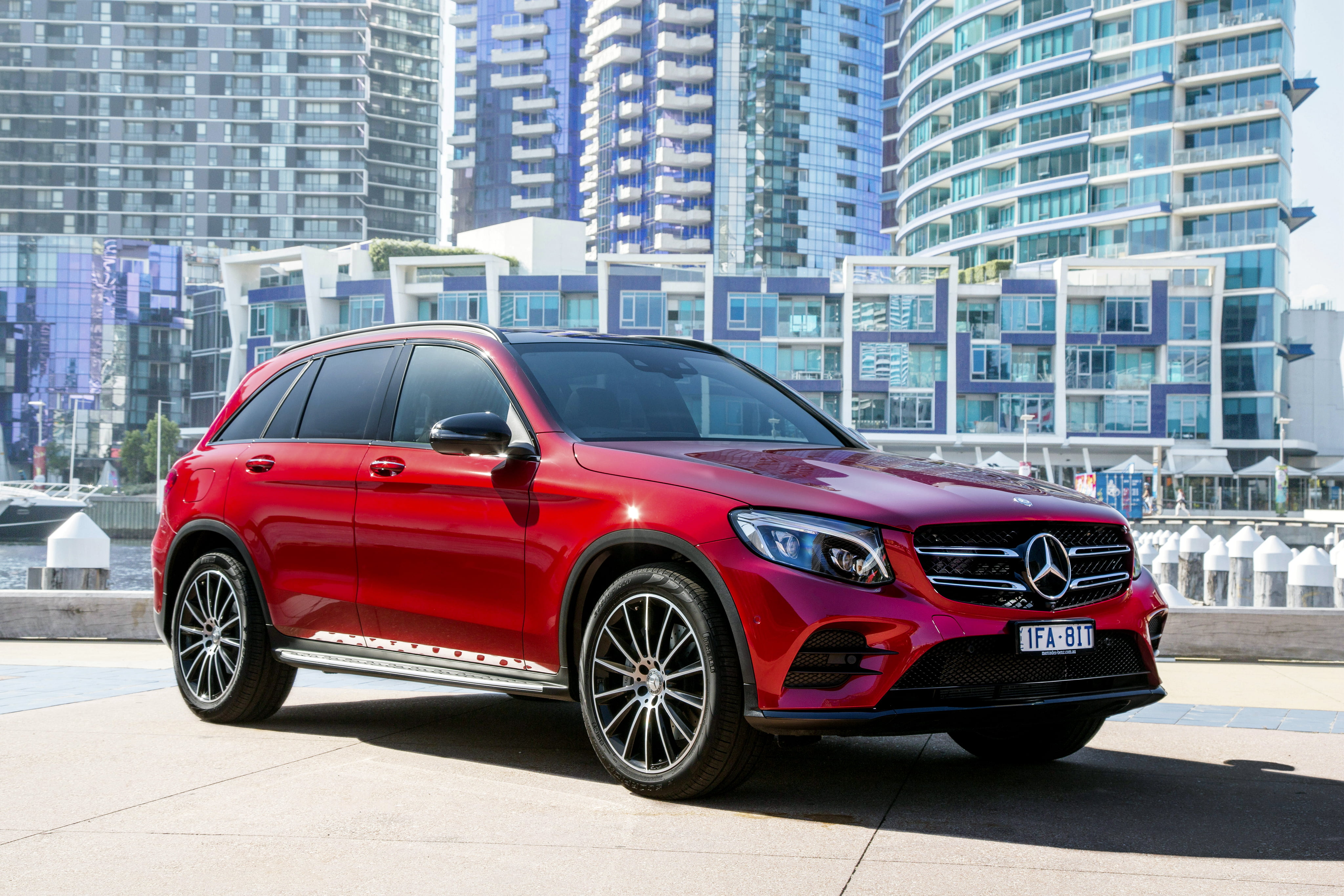 mercedes-benz, business, side view, city, speed, transportation, thailand, shiny, day, mercedes, street, wheel, road, benz, red, germany, sunlight, car, HD Wallpaper