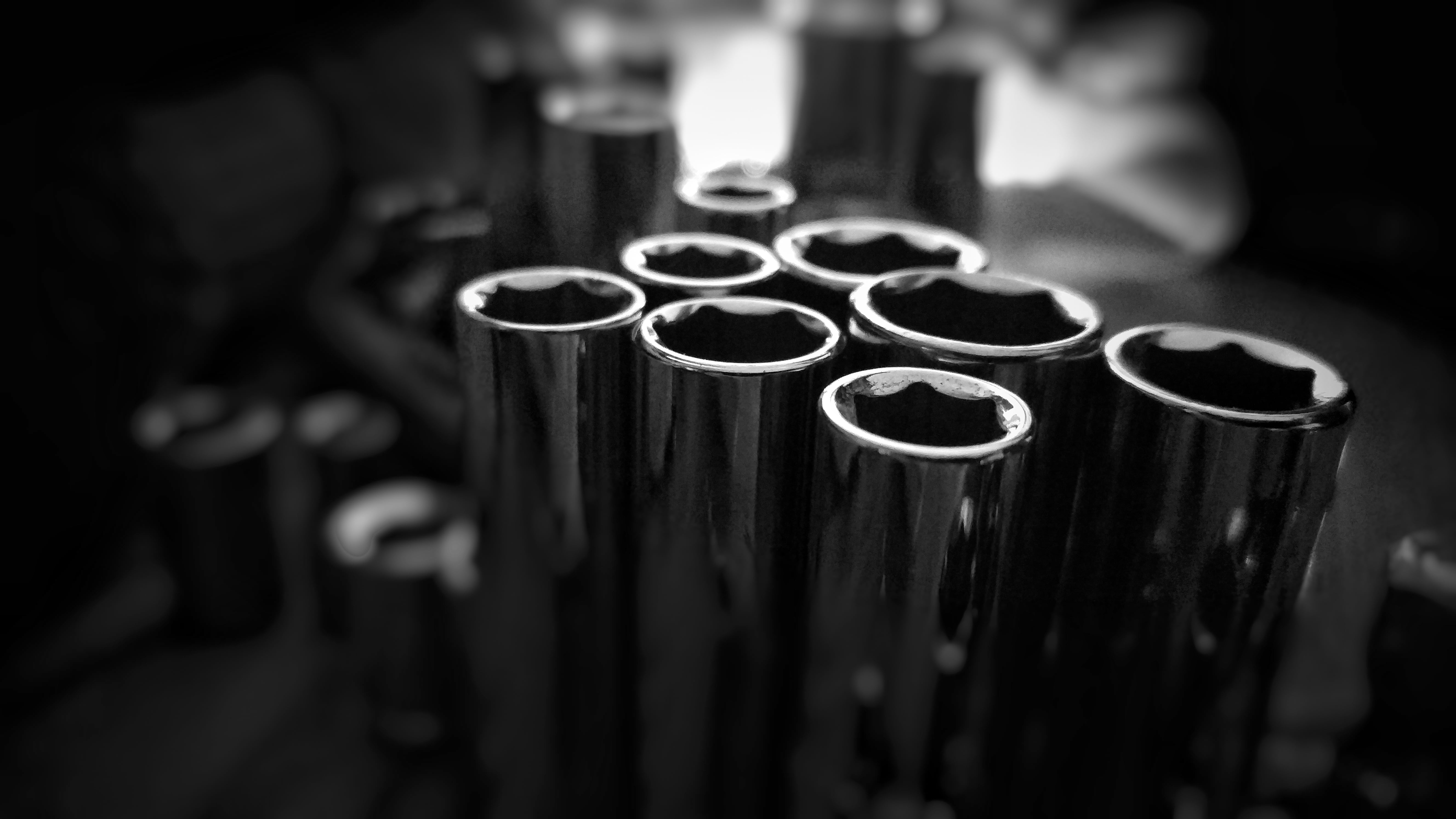 in a row, color, metal, no people, selective focus, depth of field, dark, stainless steel, architecture, shape, silver, black and-white, design, decoration, HD Wallpaper