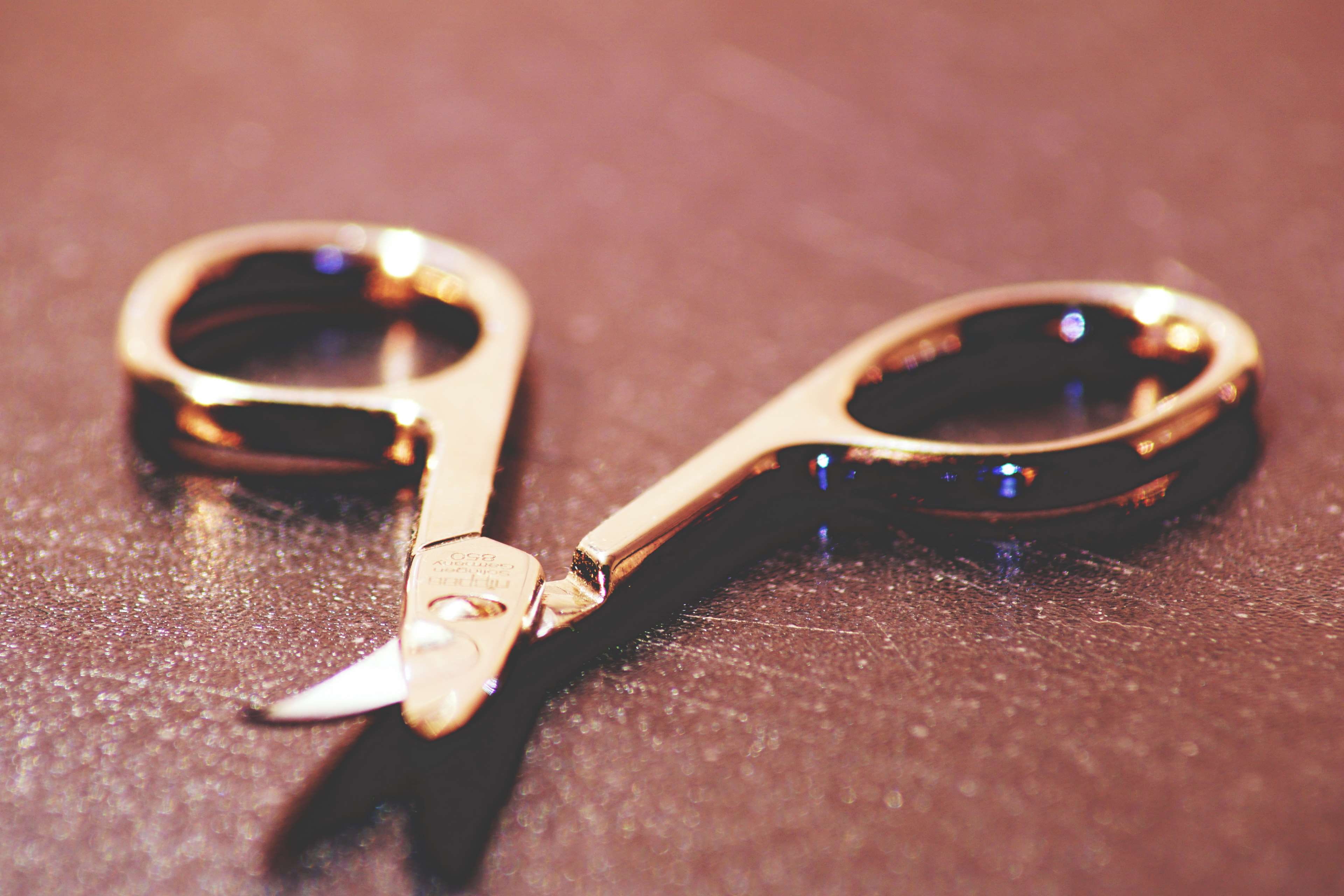 two objects, blades, no people, art and craft, tool, personal accessory, jewelry, blur, instrument, cut, selective focus, sharp, gold, high angle view, HD Wallpaper