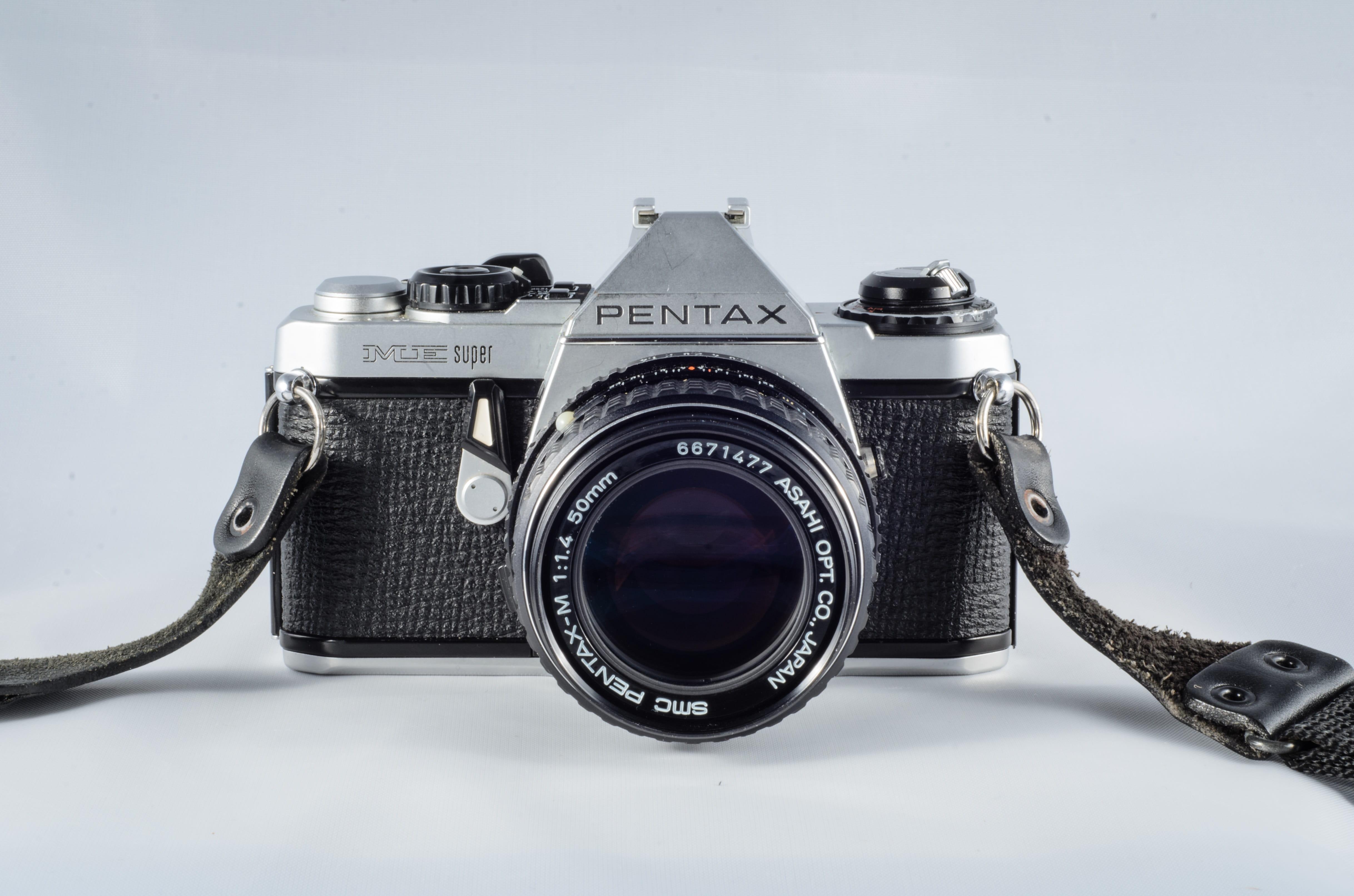 single Object, technology, film, no people, silver colored, old, close-up, lens - eye, small picture, still life, 50mm aperture 1, photography Themes, 8, HD Wallpaper