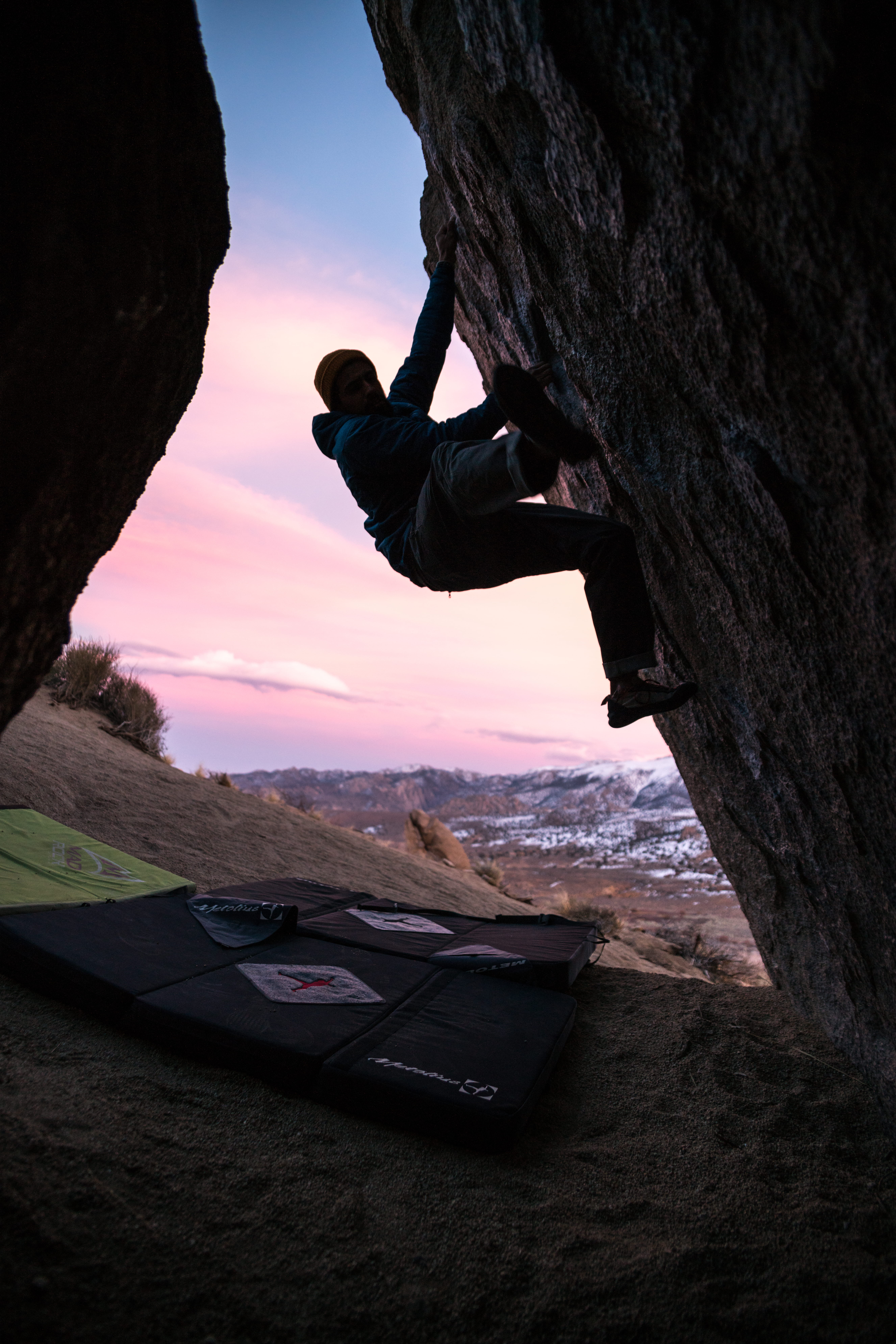 full length, leisure activity, formation, explore, men, effort, sunset, extreme sport, skill, person, activity, rock, outdoor, adventure, sunrise, hiking, Phone HD Wallpaper