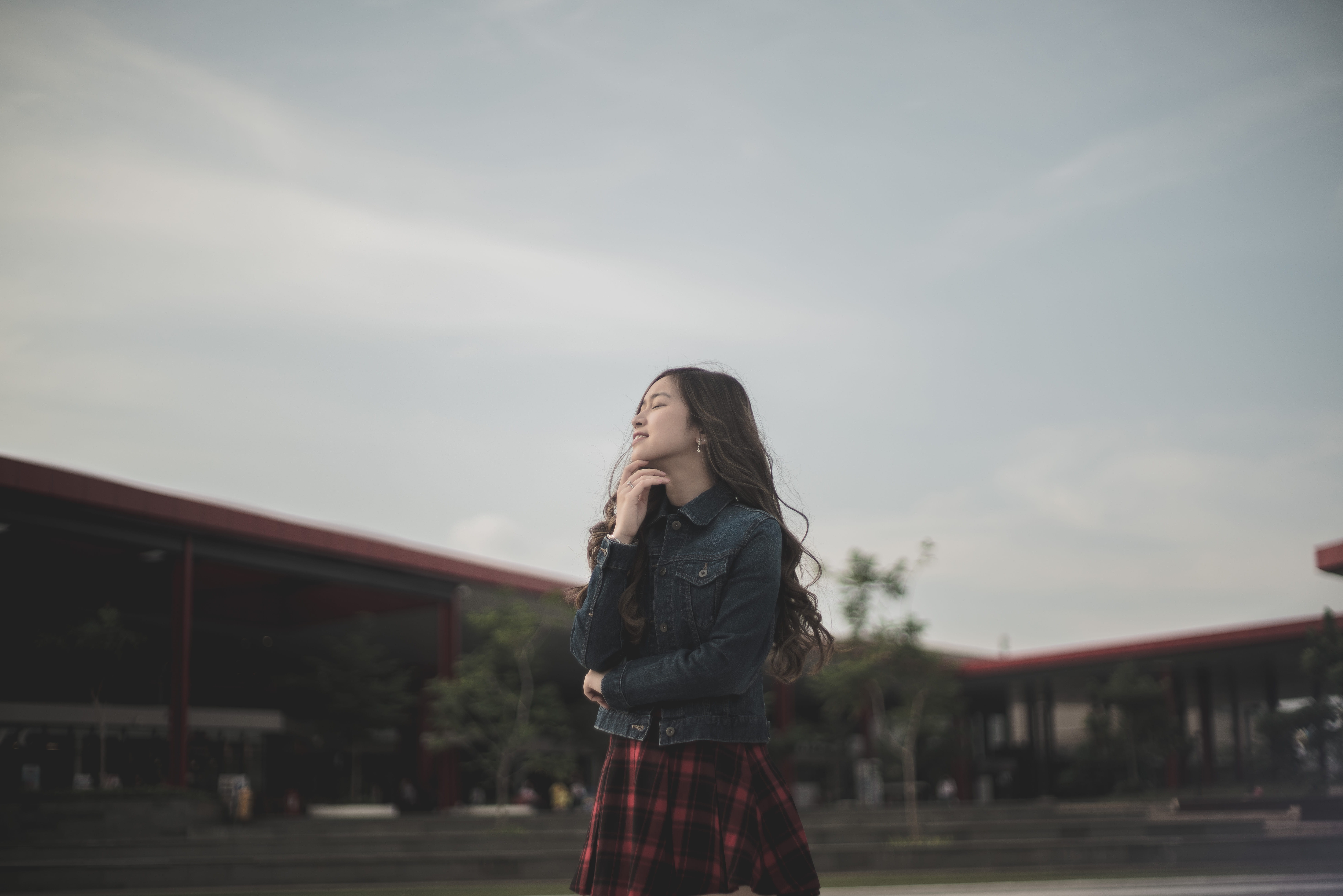 day, hairstyle, women, skirt, clothing, jacket, leisure activity, built structure, 8K, lifestyles, blue, q big bsd city, building, plaid, tartan, long hair, HD Wallpaper