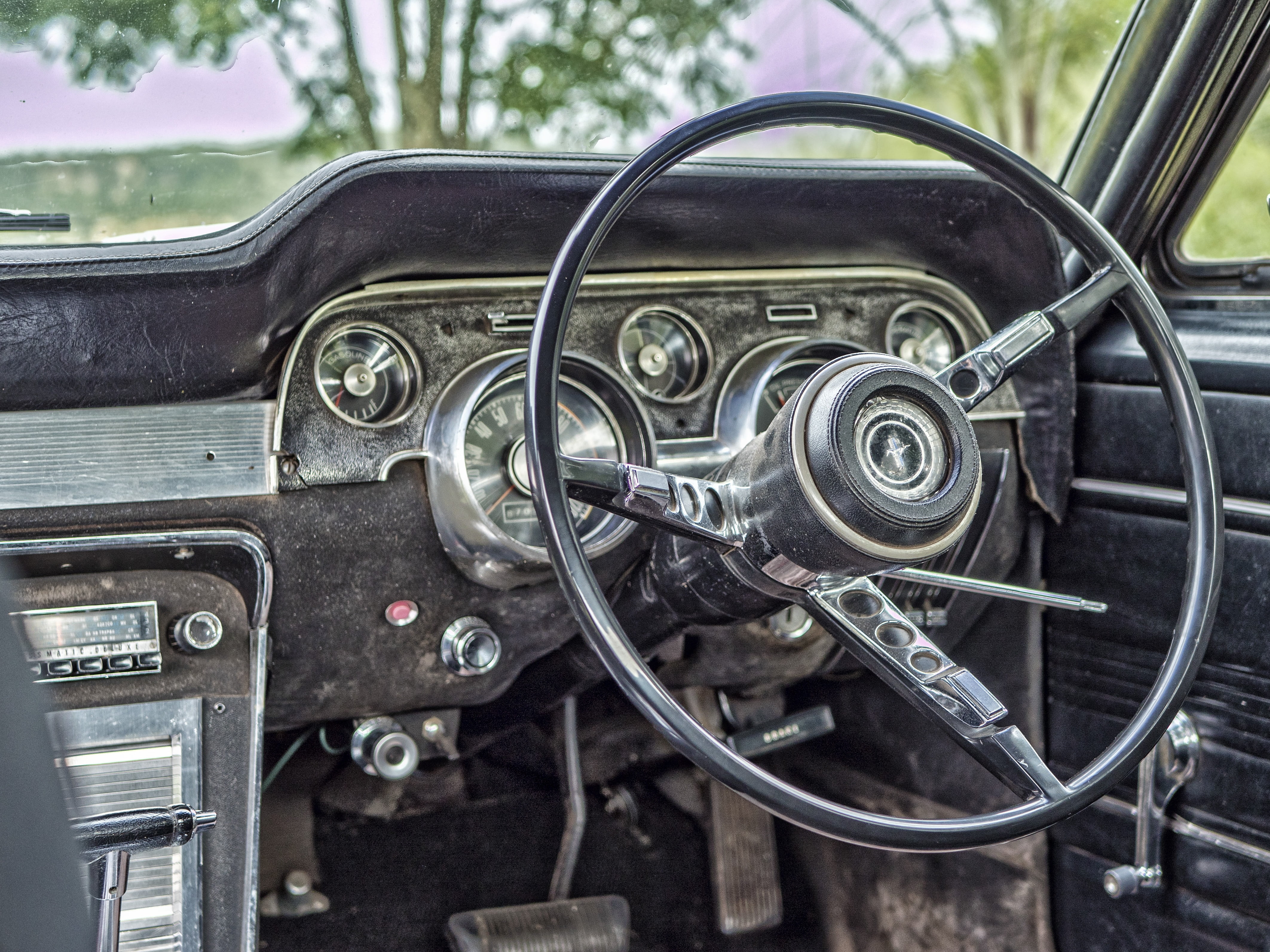automobile, retro car, odometer, mode of transportation, glass - material, happiness, windshield, photograph, steering, vacation, car driving, old cars, HD Wallpaper