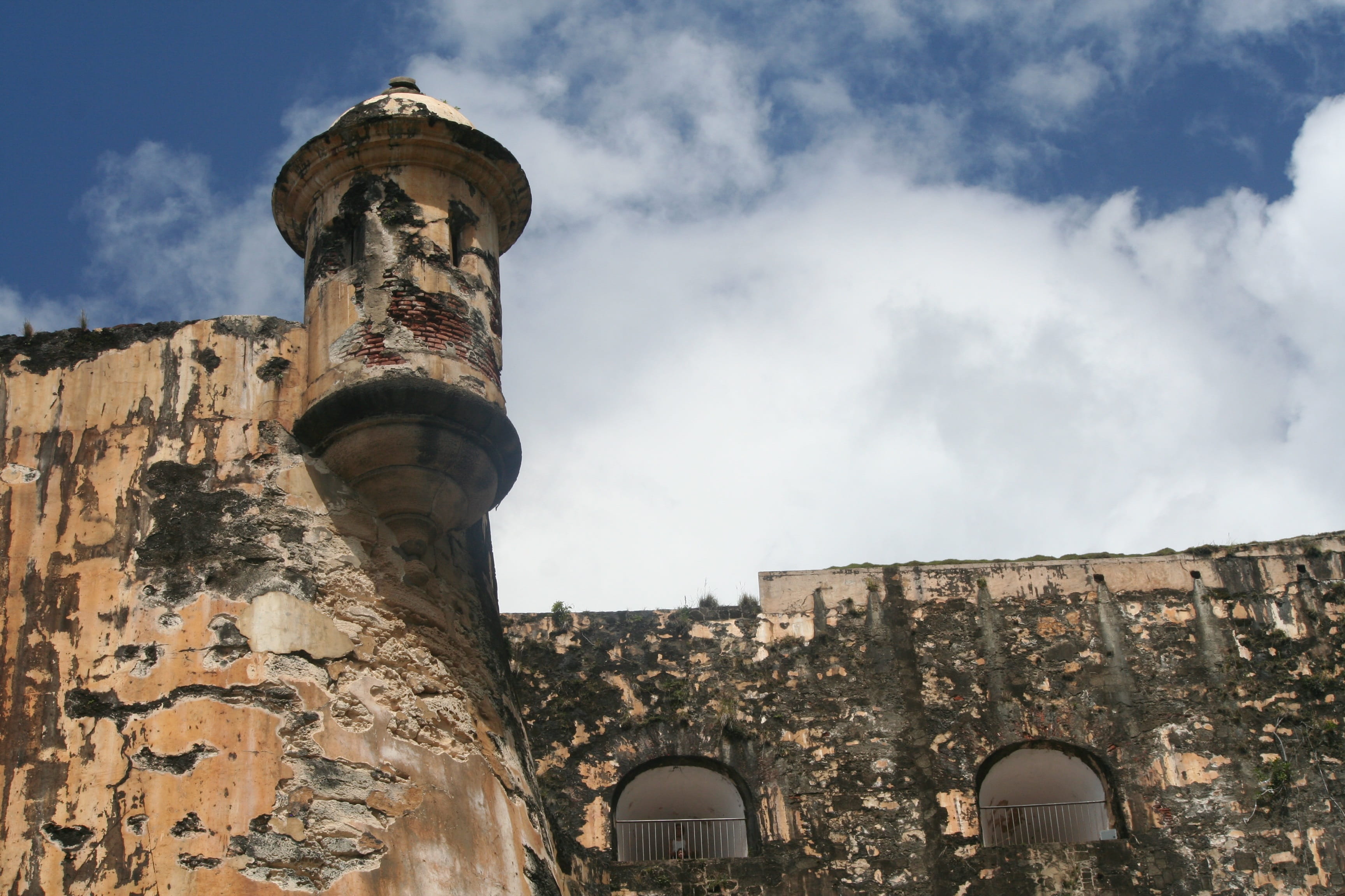 fortress, day, old san juan, building exterior, tourism, architecture, building, ruined, the past, 2K, history, outdoors, low angle view, old, puerto rico, HD Wallpaper
