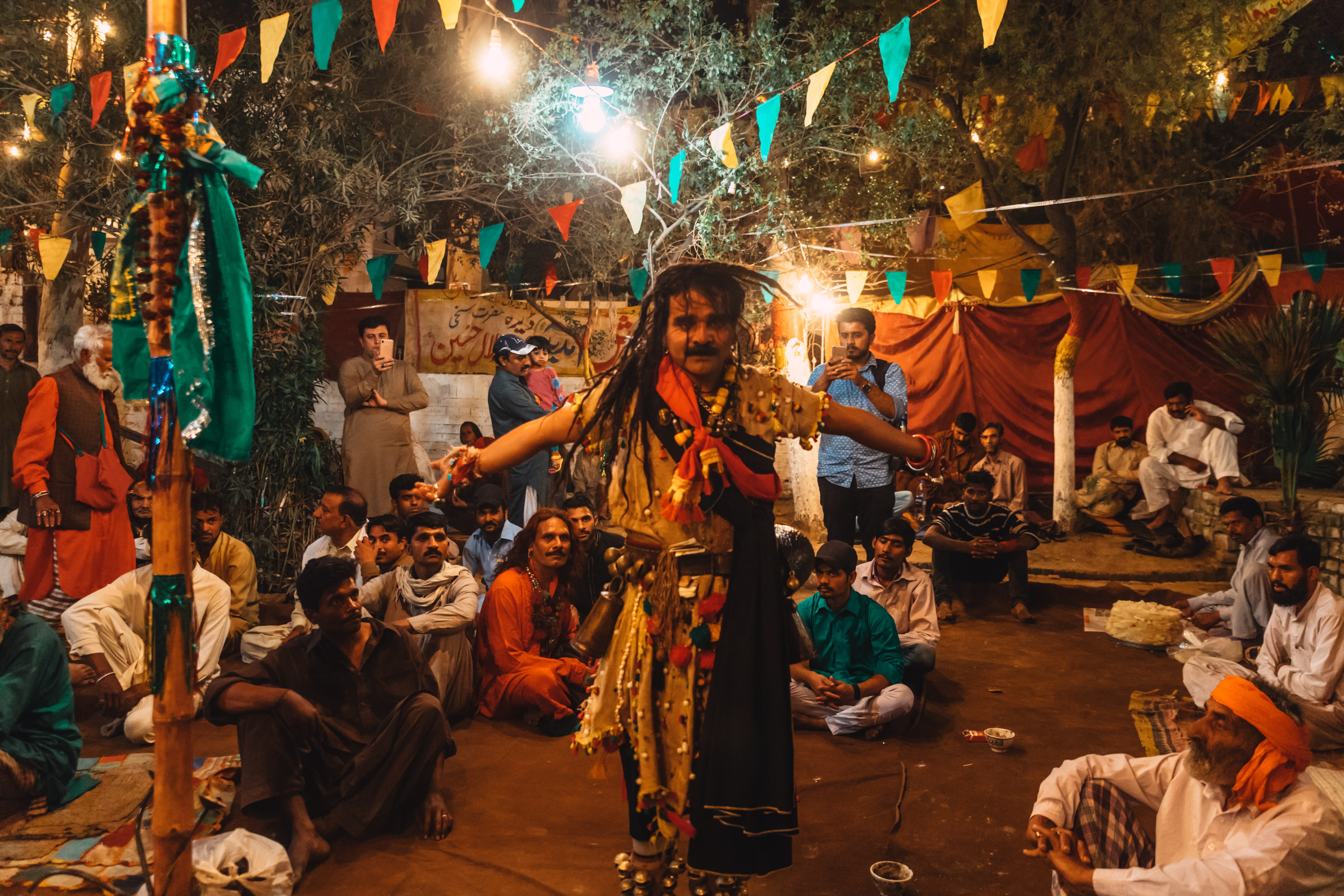 festival, lifestyles, 5K, group of people, belief, religion, real people, ritual, outdoors, crowd, dancer, street, culture, light, man, performer, ceremony, HD Wallpaper