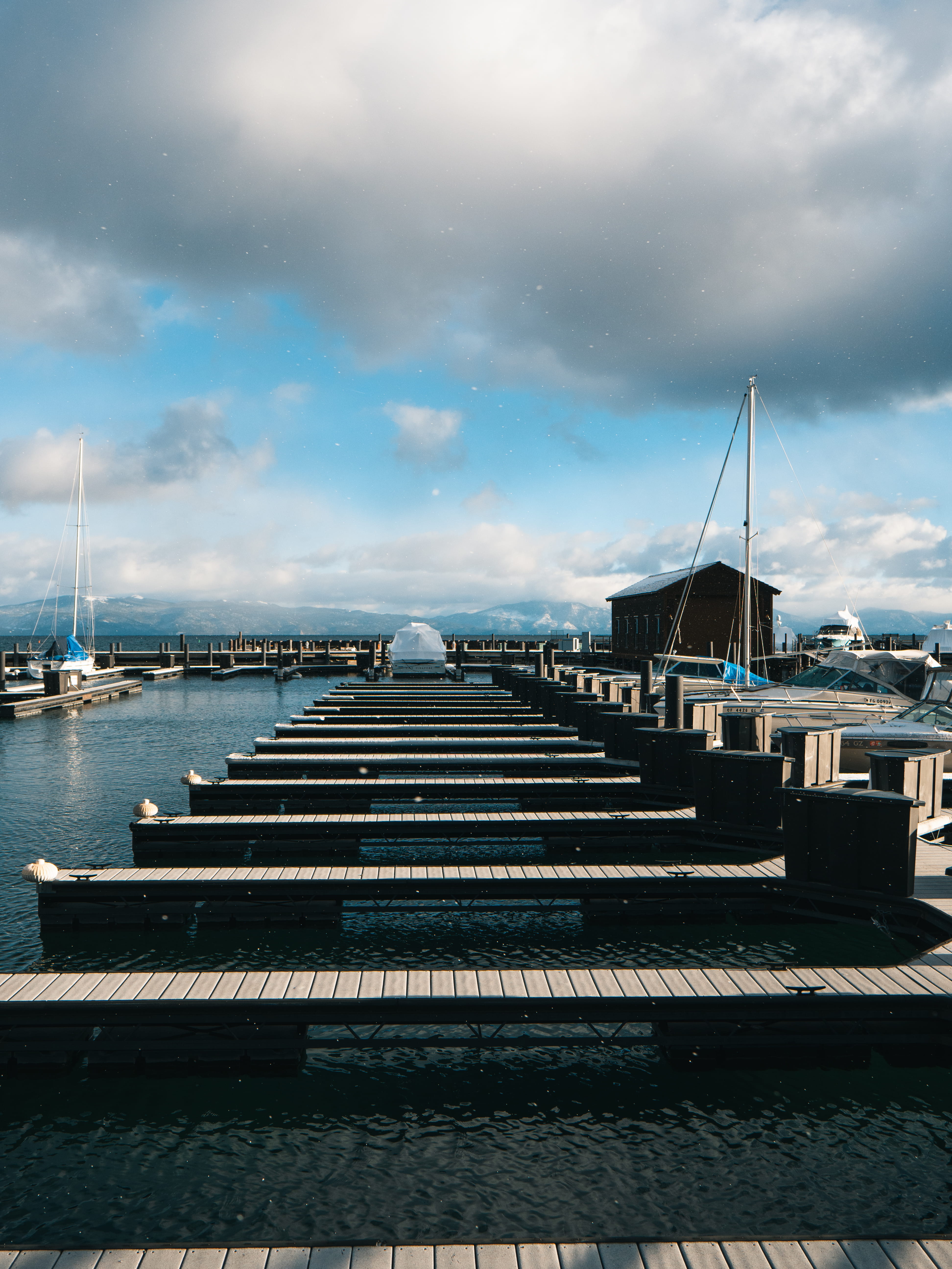 watercraft, sailboat, bridge, the way forward, water, waterfront, building, marina, moored, mode of transportation, wooden, barn, united states of america, Phone HD Wallpaper