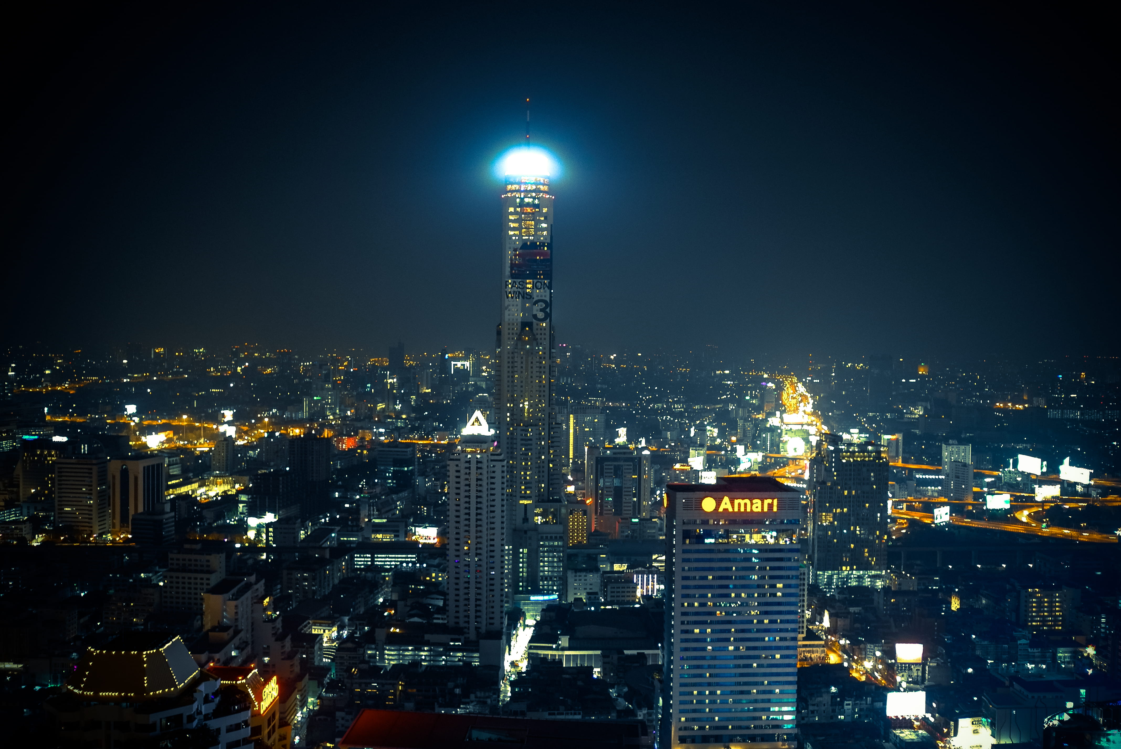 lighting equipment, red sky, rooftop, bar, red sky bar, skyscraper, no people, building exterior, sky, financial district, built structure, residential district, HD Wallpaper
