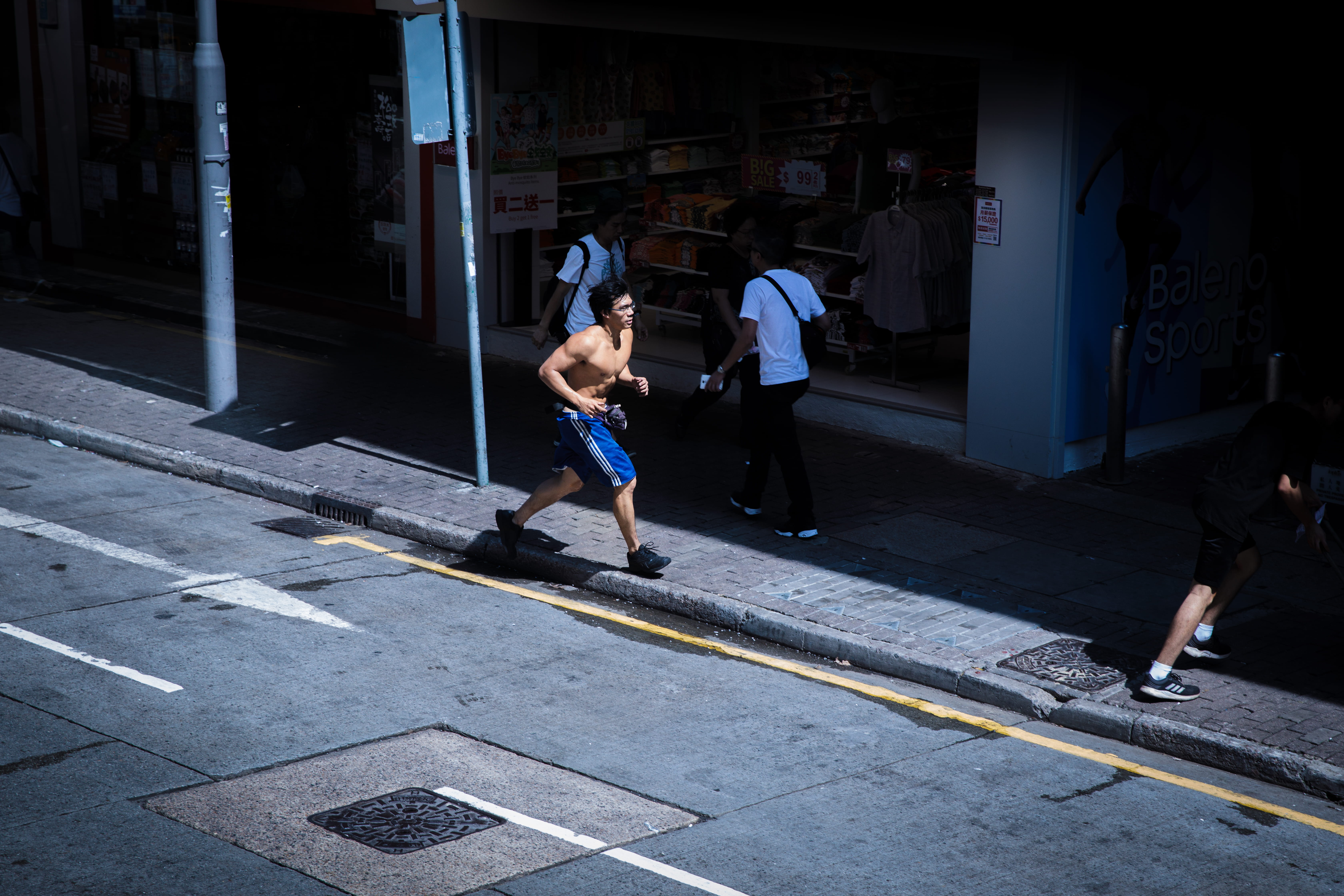 lifestyles, group of people, street, summer, behind, pedestrian, sign, 5K, walk, outdoors, full length, road, real people, man, built structure, footpath, HD Wallpaper