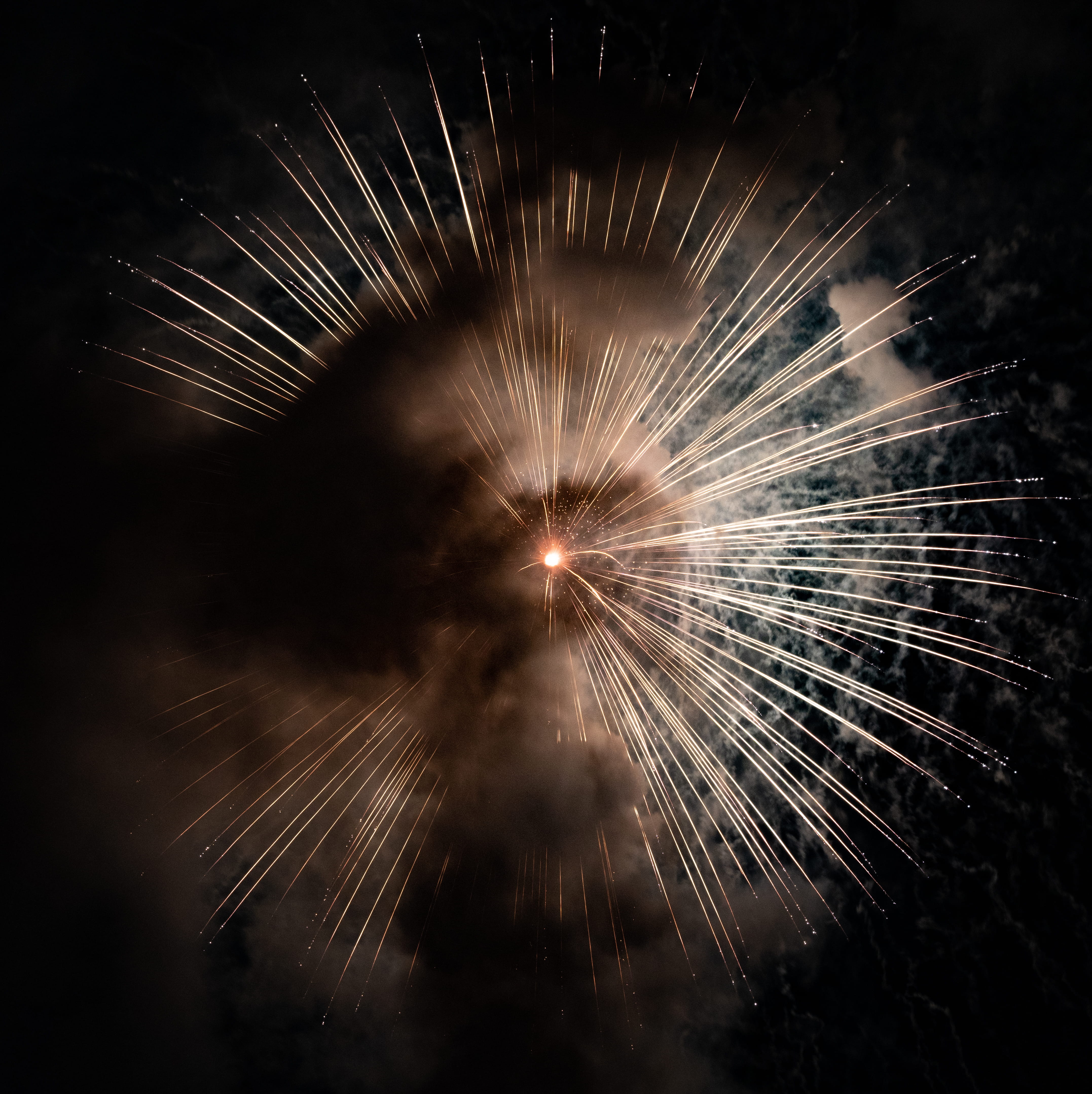 abstract, light, night, illuminated, fujikawaguchiko, long exposure, sparks, celebration, motion, firework - man made object, sky, black background, 4K, Phone HD Wallpaper