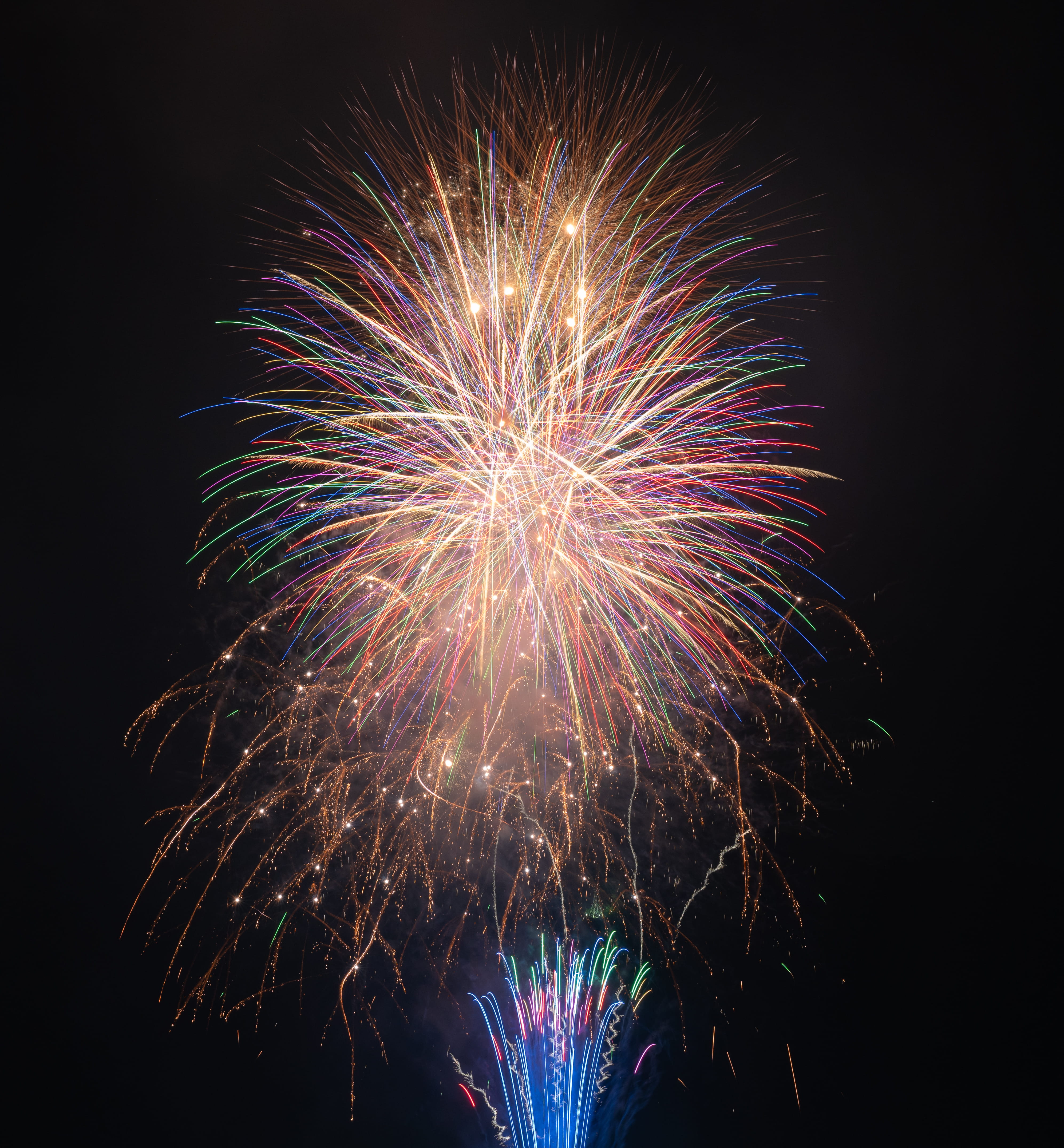 explosive, dark, low angle view, black background, evening, firework, japan, sky, exploding, illuminated, nature, 4K, light, multi colored, arts culture and entertainment, Phone HD Wallpaper