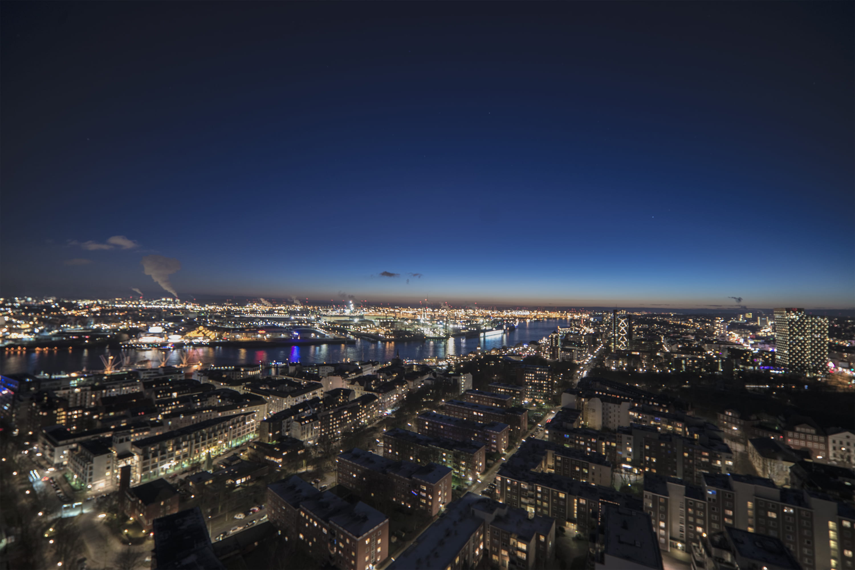 night, st. michaels church, germany, travel destinations, port, building, built structure, 2K, sky, crowd, high angle view, skyscraper, residential district, HD Wallpaper