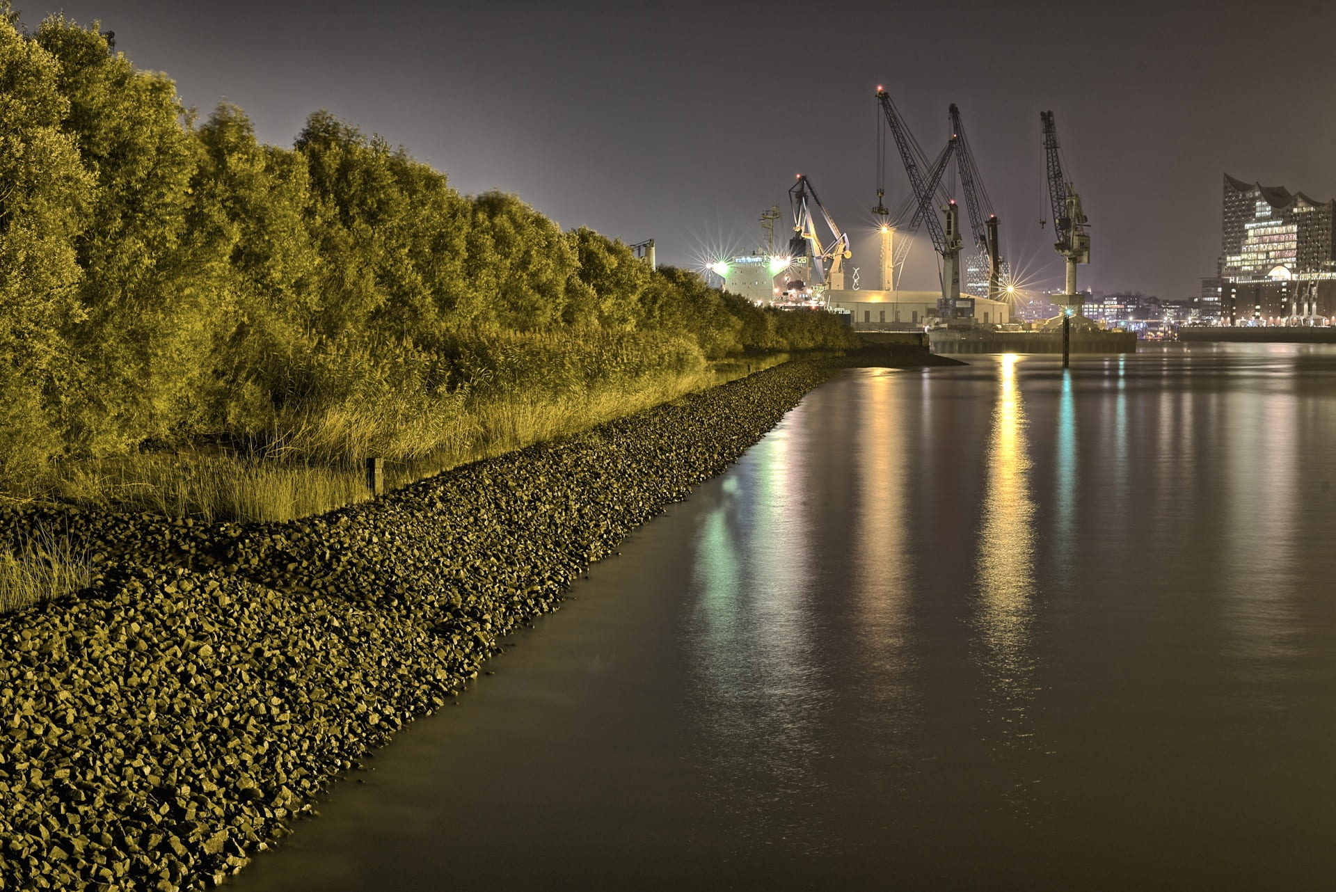 environment, reflection, scenics - nature, elbe, night, port, architecture, construction industry, elbe philharmonic hall, germany, port of hamburg, fuel and power generation, HD Wallpaper