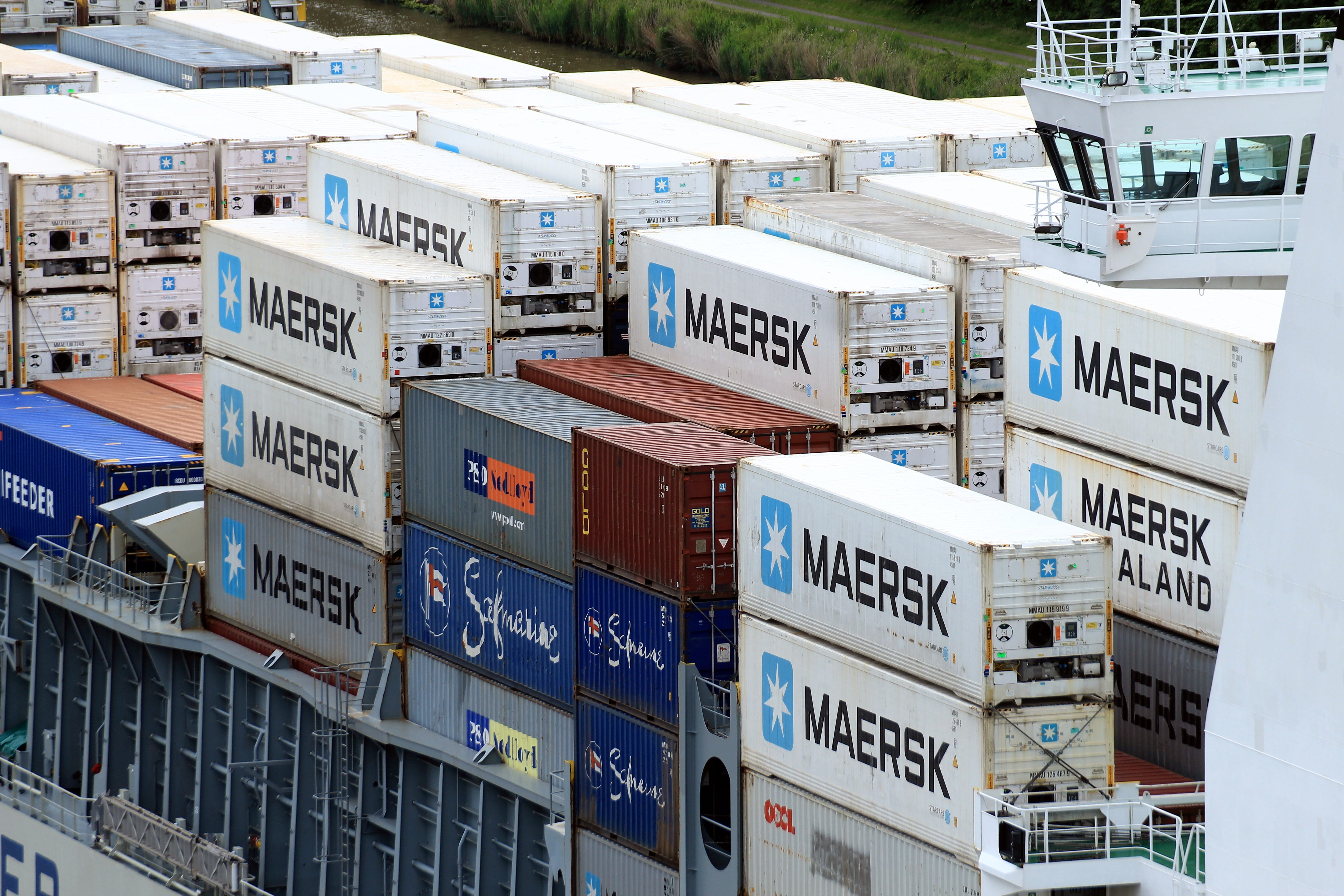 communication, stock, container, ship, nature, window, shipping, building, outdoors, high angle view, day, maersk, city, no people, sunlight, residential district, HD Wallpaper
