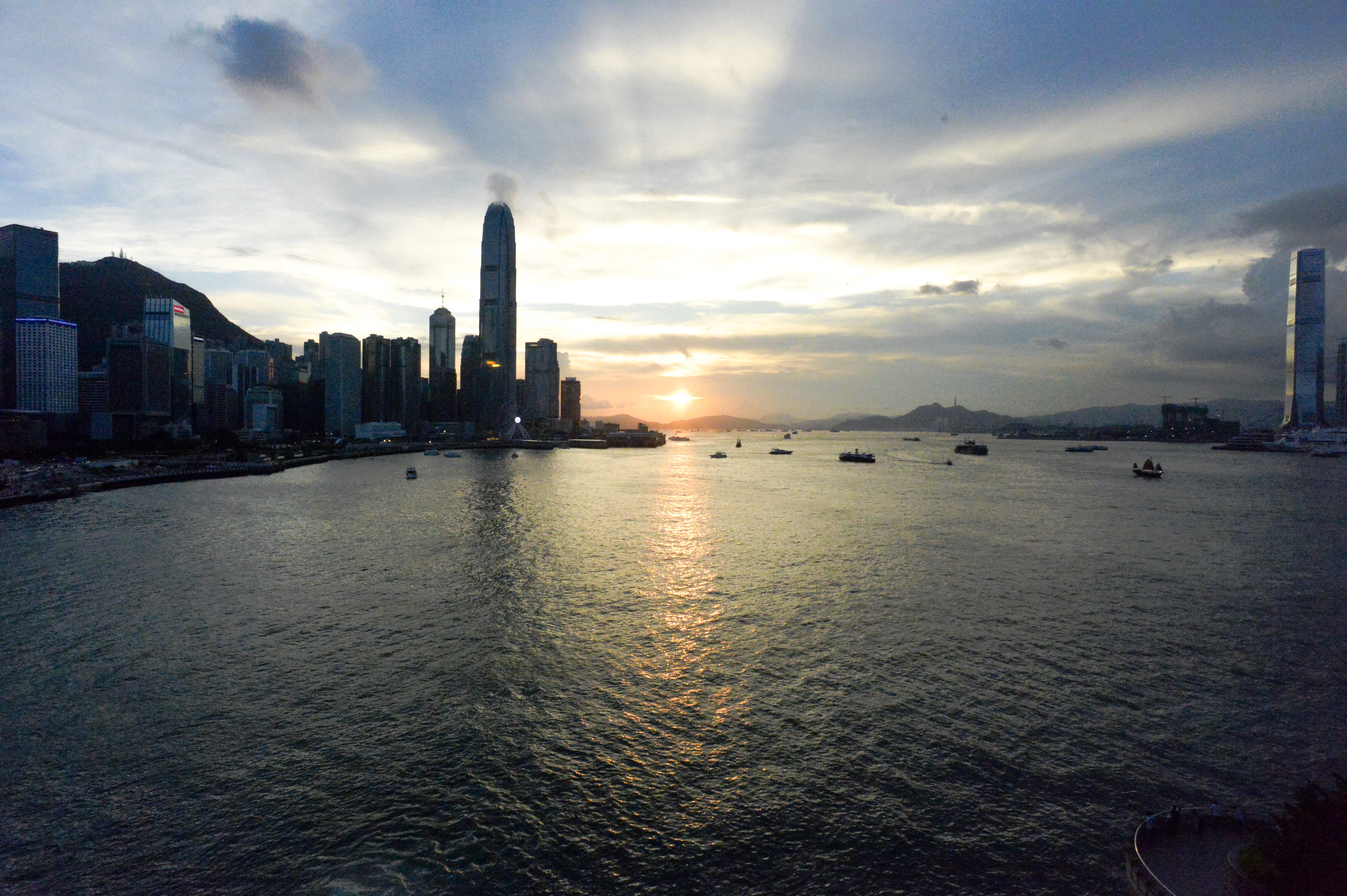 hongkong, building, travel destinations, skyscrapers, landscape, city, cloud - sky, boats, outdoors, waterfront, 4K, water, no people, clouds, sea, sunset, HD Wallpaper