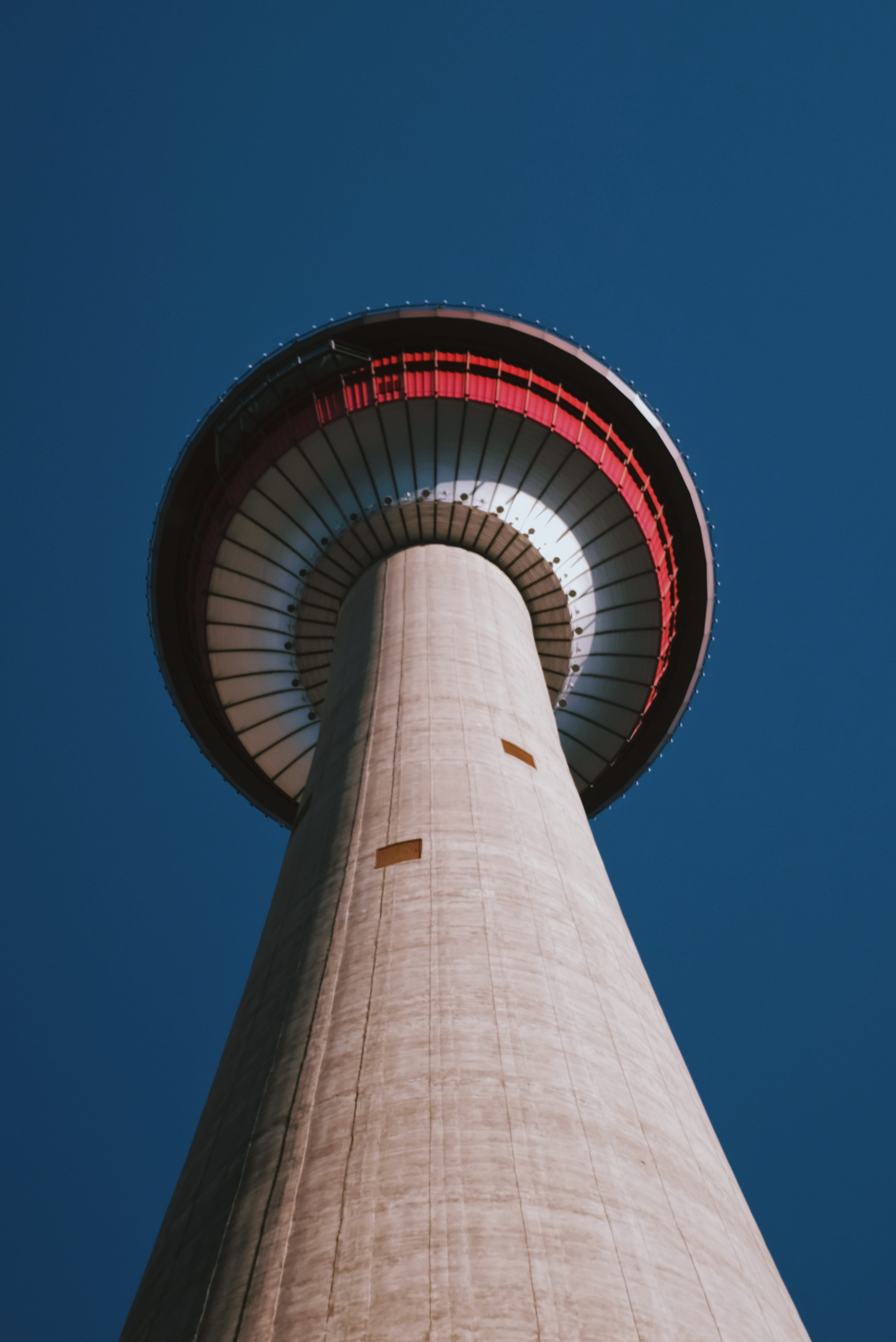 canada, seattle tower, nature, travel, blue, business, sky, calgary, built structure, 5K, calgary tower, tall building, day, seatle tower, outdoors, travel destinations, Phone HD Wallpaper